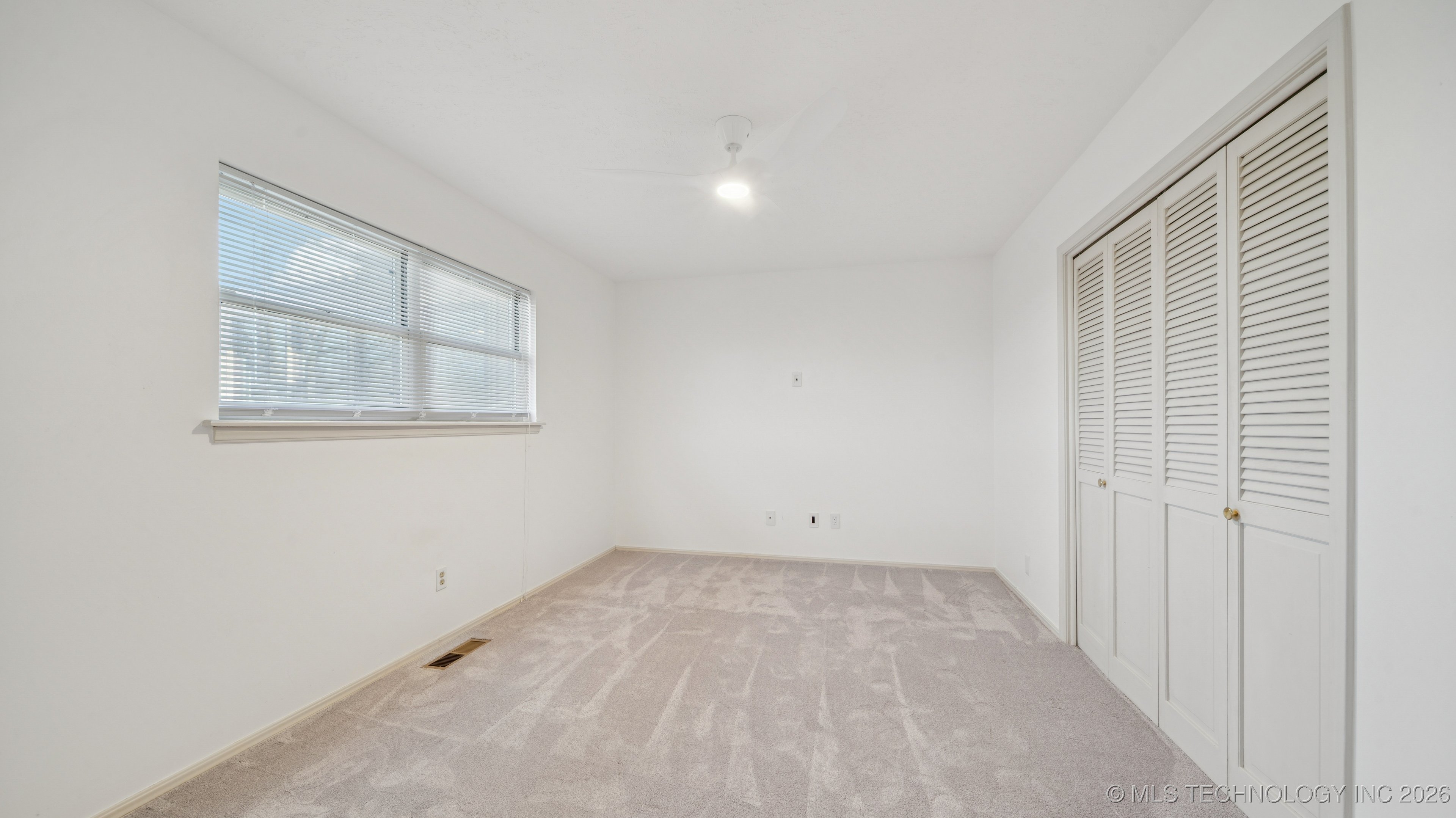 2943 E 56th Place Property Photo 32