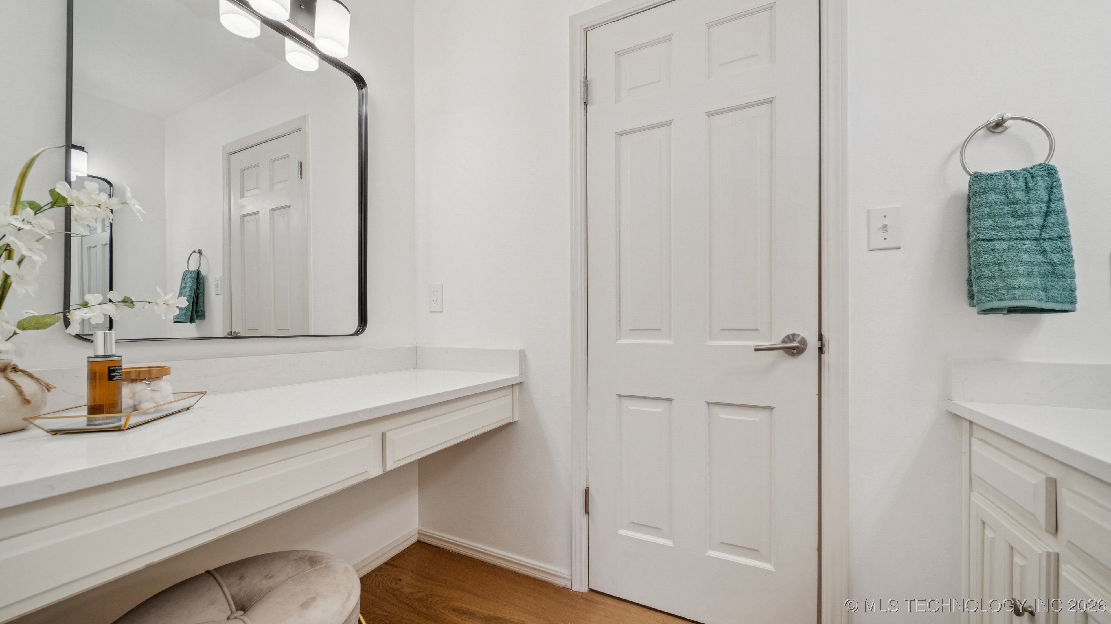 2943 E 56th Place Property Photo 35