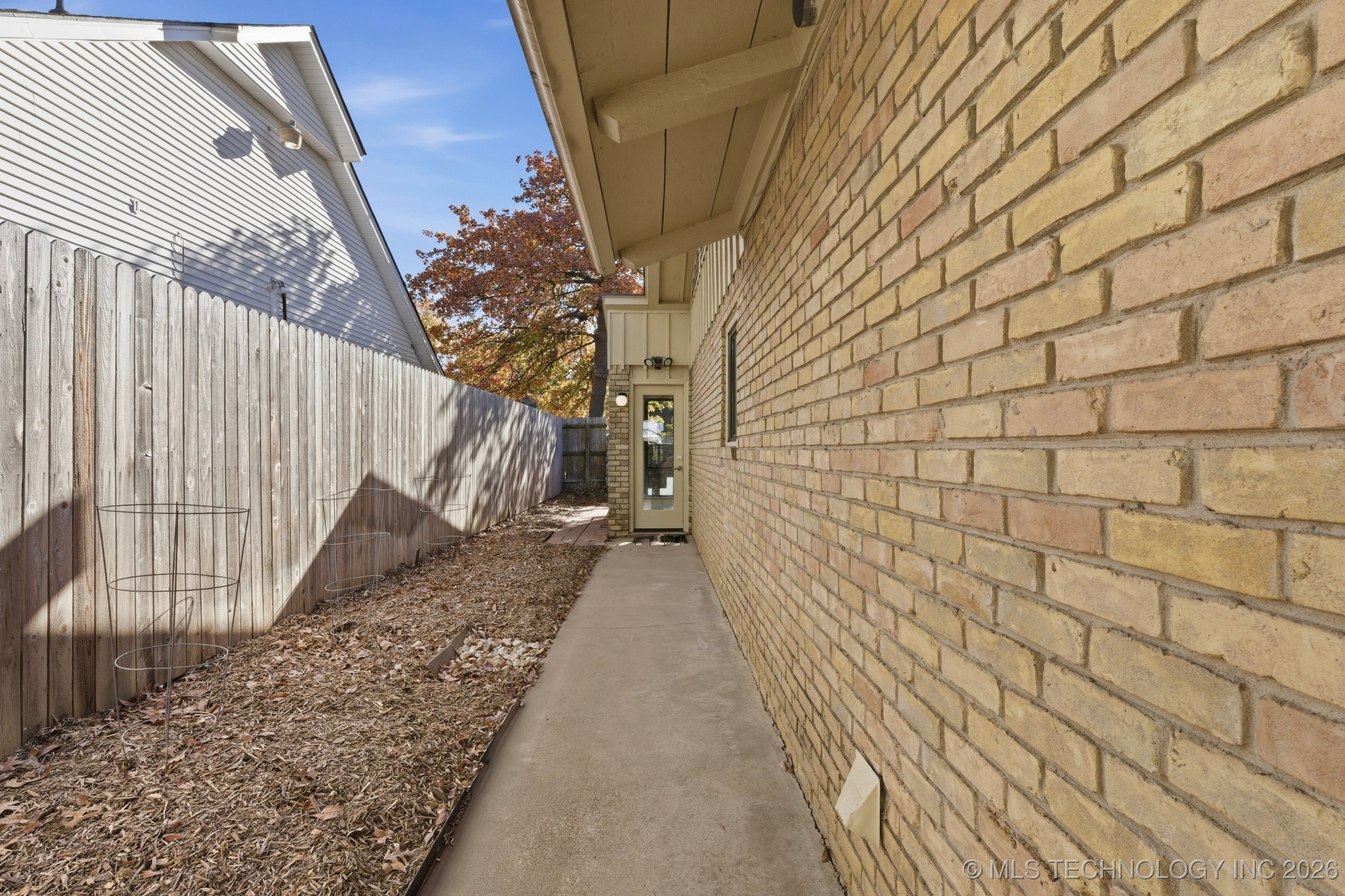 2943 E 56th Place Property Photo 43