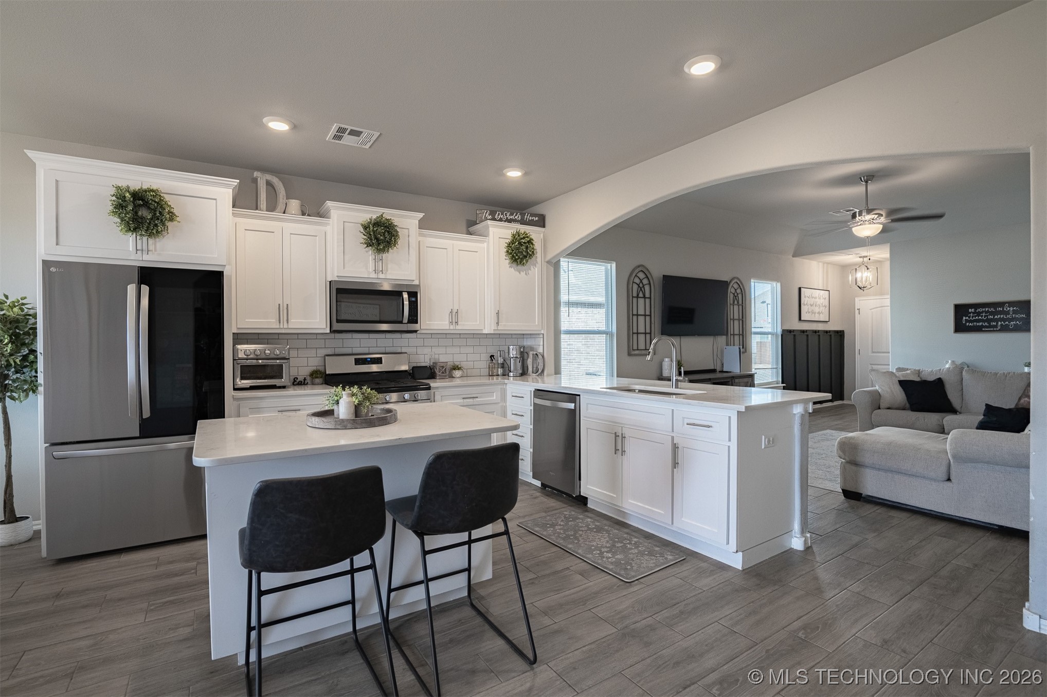 5310 S Andros Avenue Property Photo 4