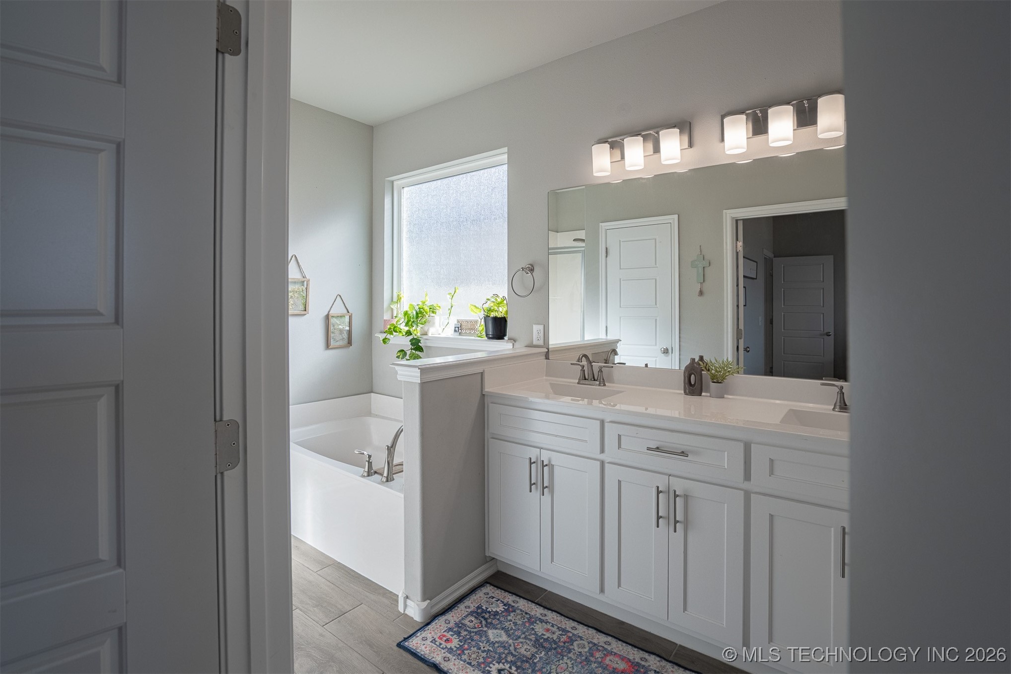 5310 S Andros Avenue Property Photo 6