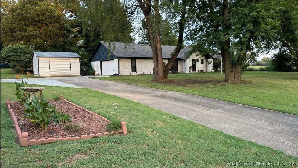 15623 S 297th East Street Property Photo 2