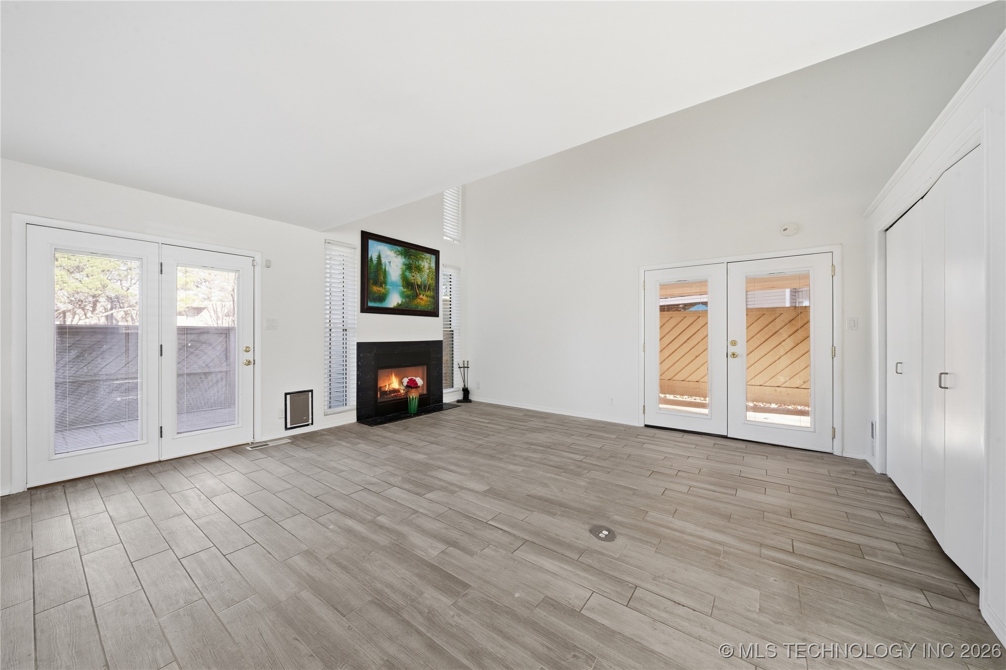 7469 S Yale Avenue E7469 Property Photo 4