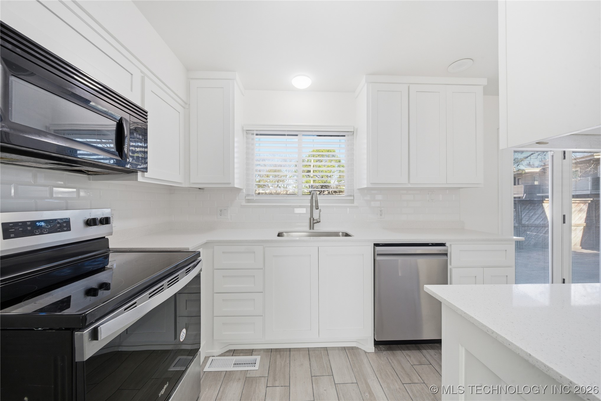 7469 S Yale Avenue E7469 Property Photo 7