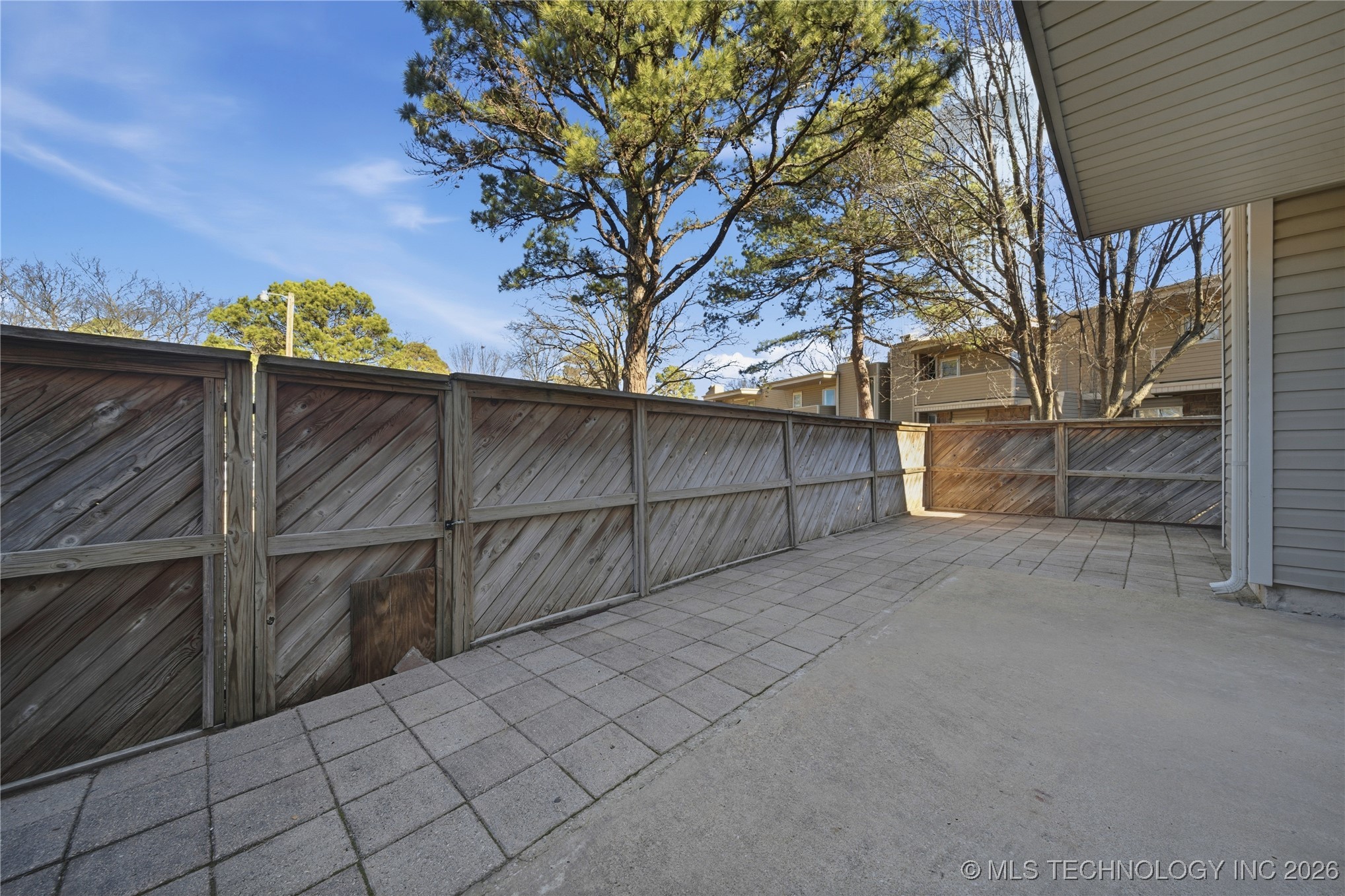 7469 S Yale Avenue E7469 Property Photo 21