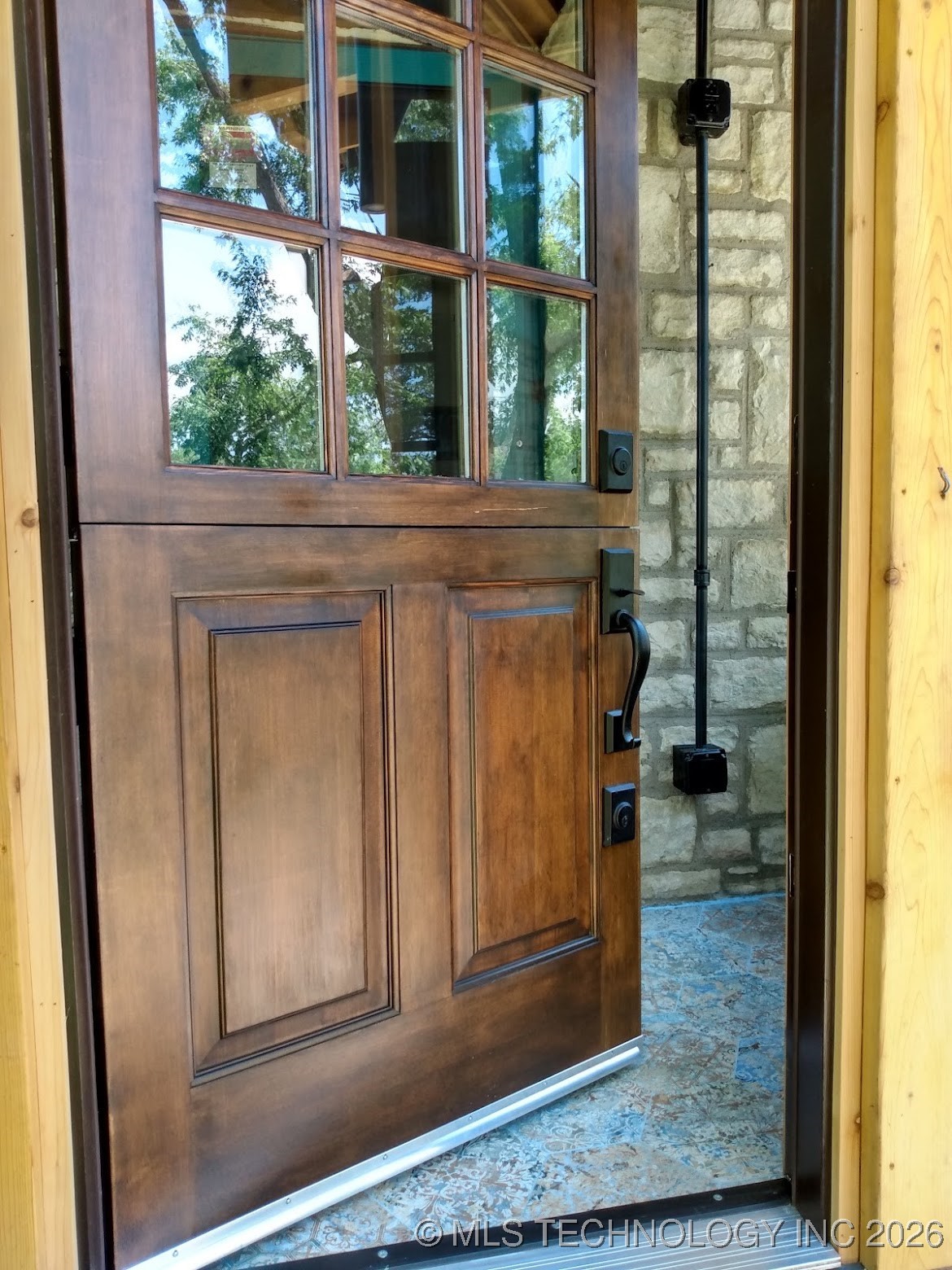 2612 E 17th Place Property Photo 5