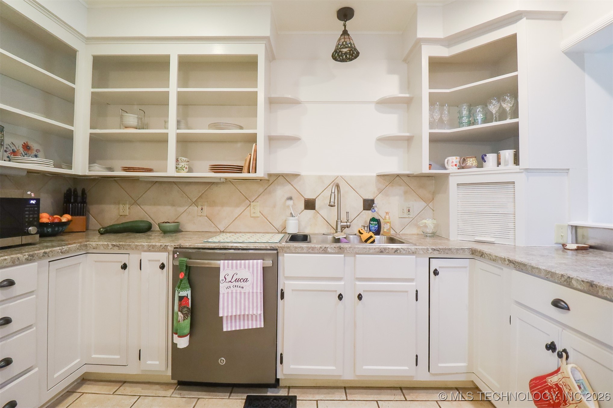 2612 E 17th Place Property Photo 20