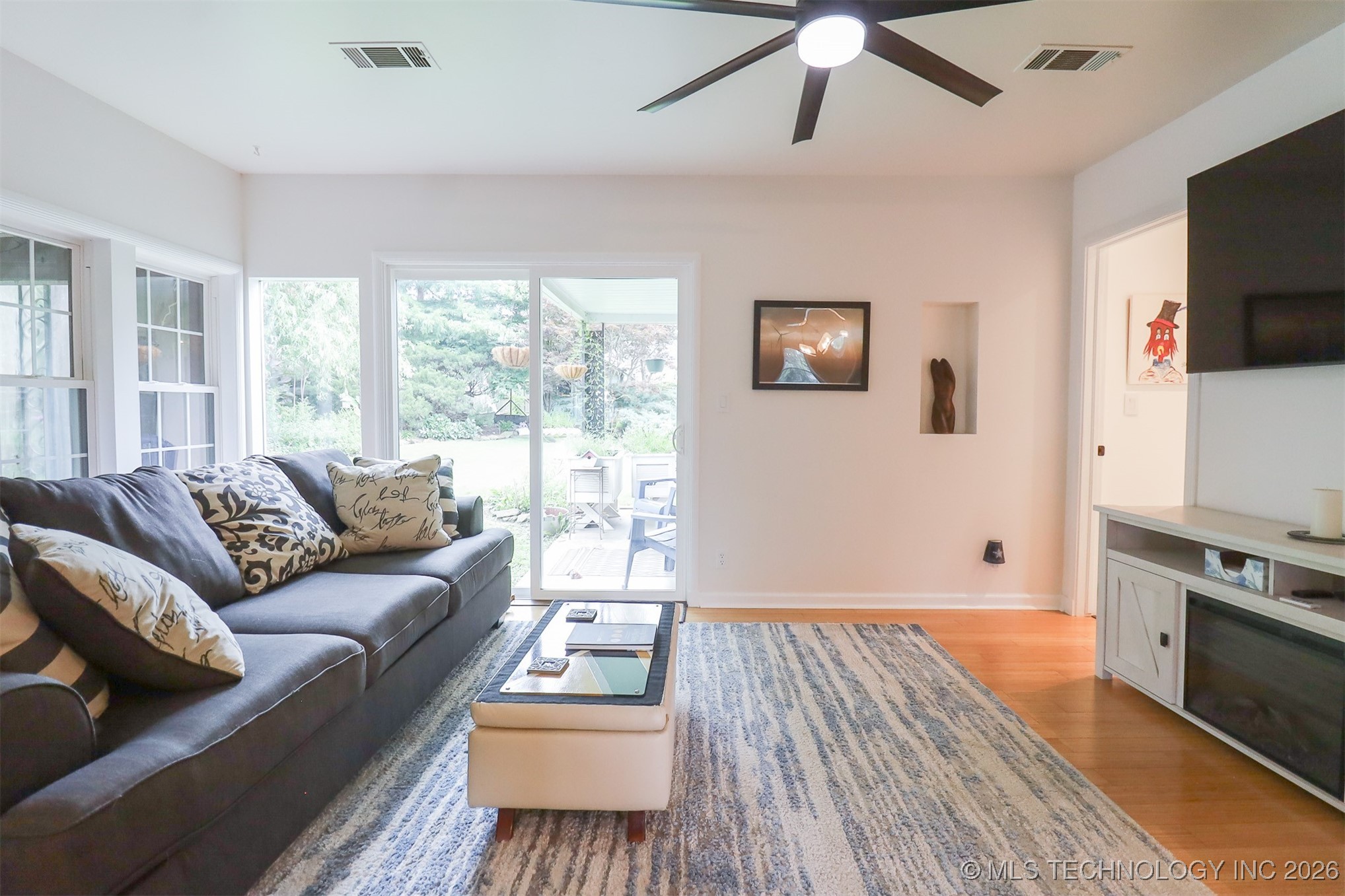 2612 E 17th Place Property Photo 22