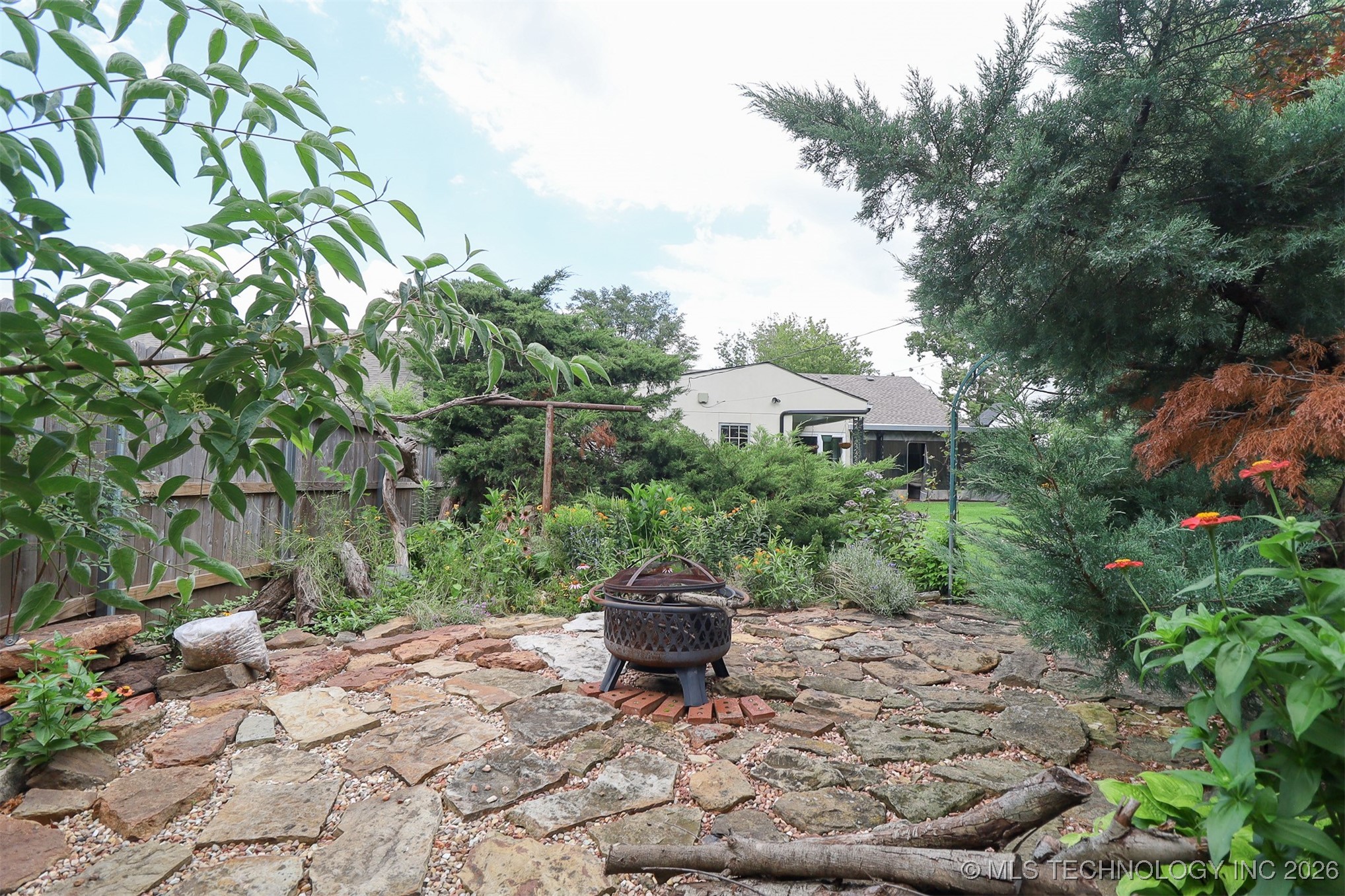 2612 E 17th Place Property Photo 56