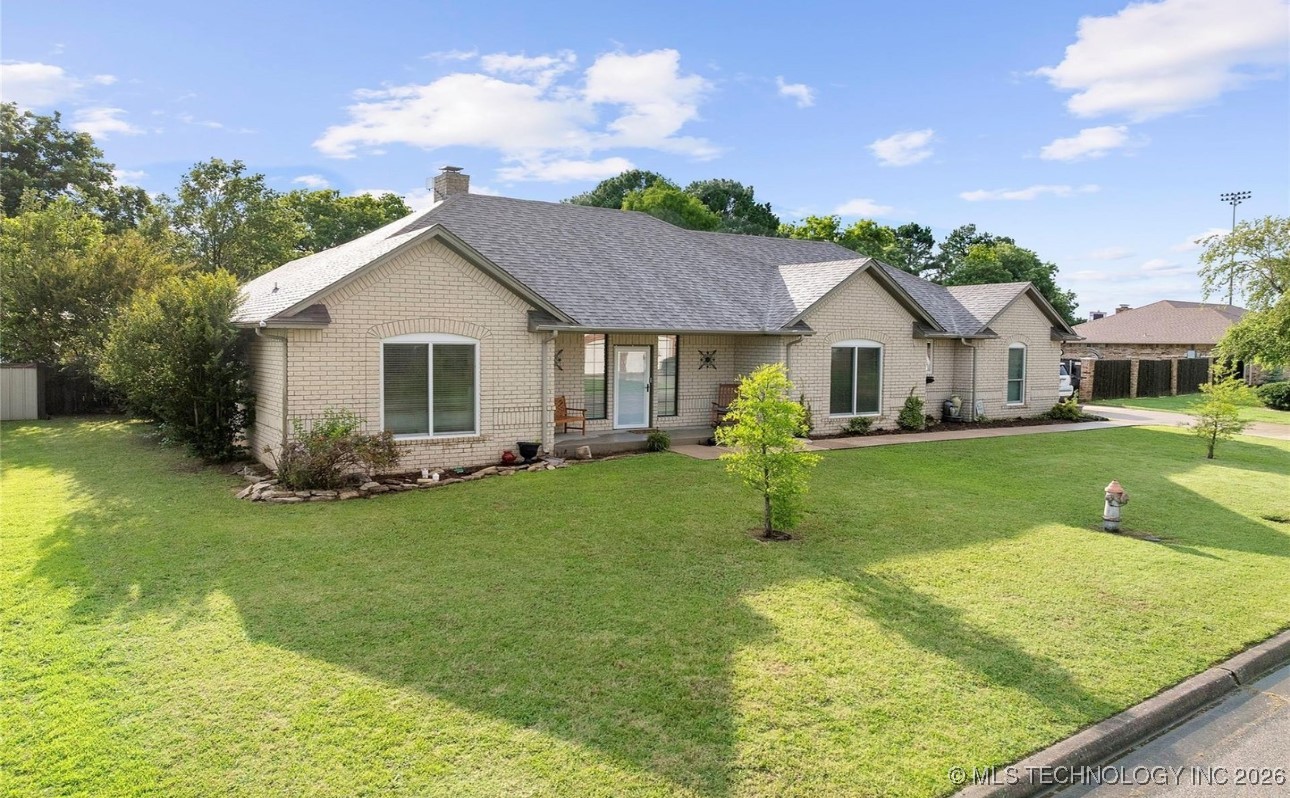 1507 Southern Hills Dr Property Photo 2