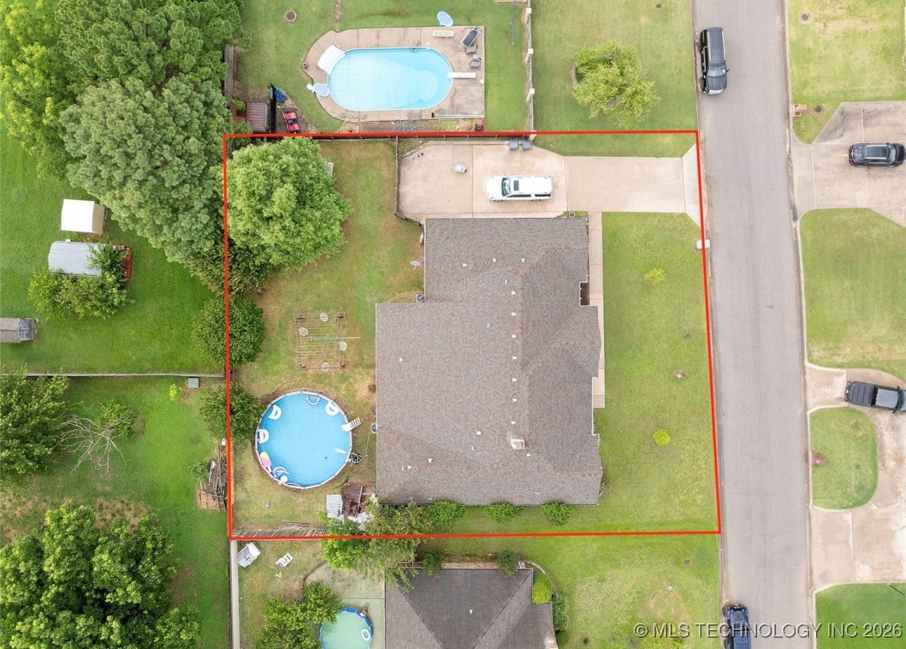 1507 Southern Hills Dr Property Photo 3