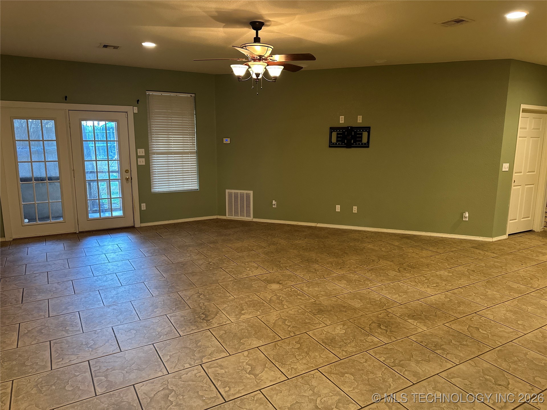 1507 Southern Hills Dr Property Photo 20