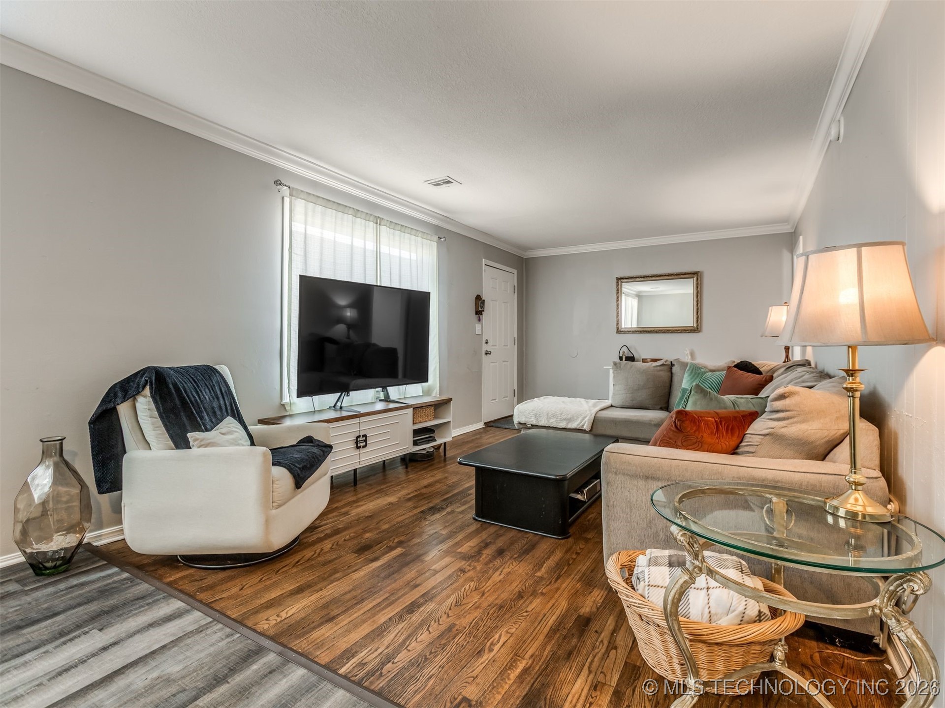 5926 E Newton Place Property Photo 6