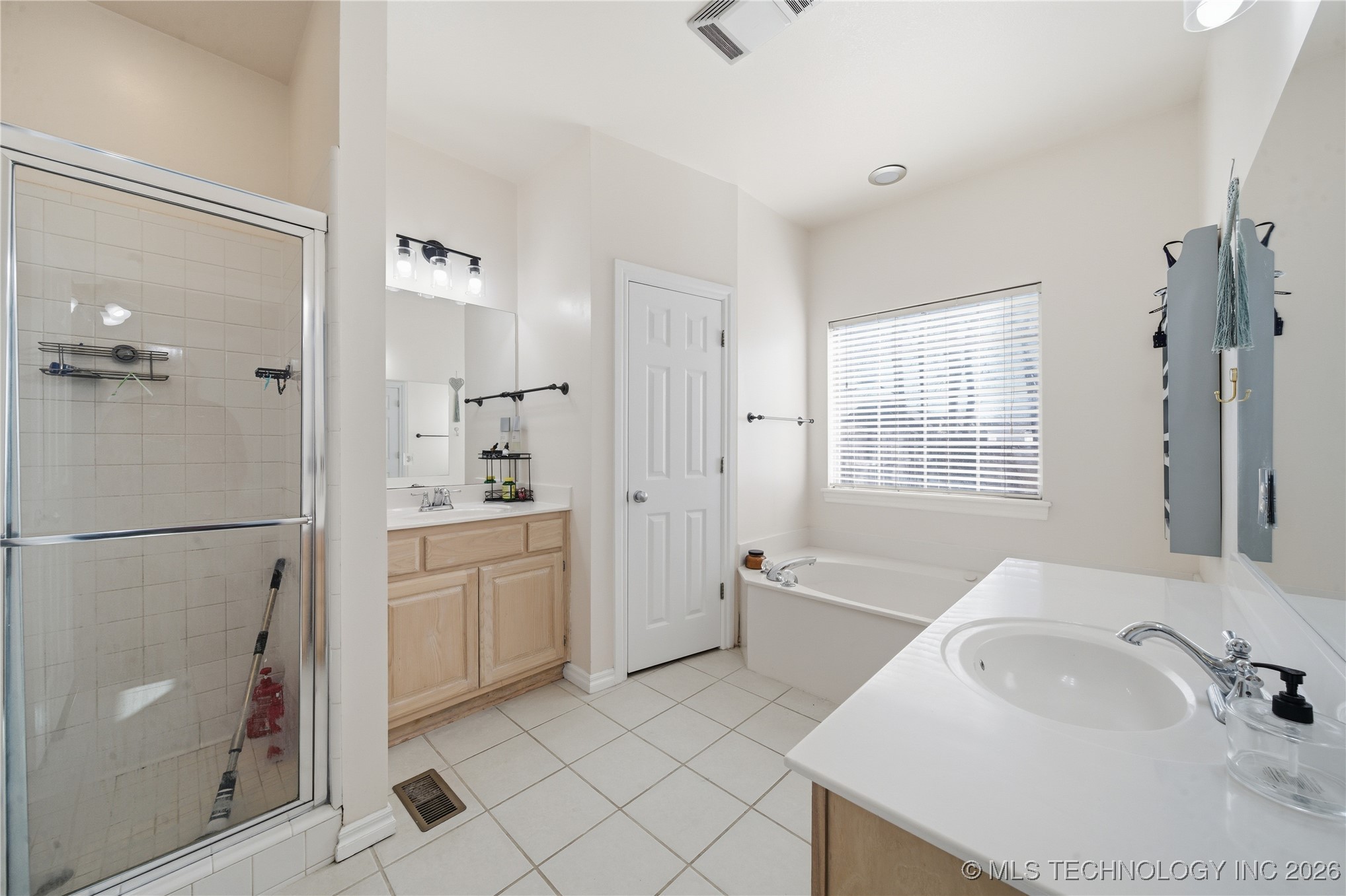 11713 S 96th East Place Property Photo 18