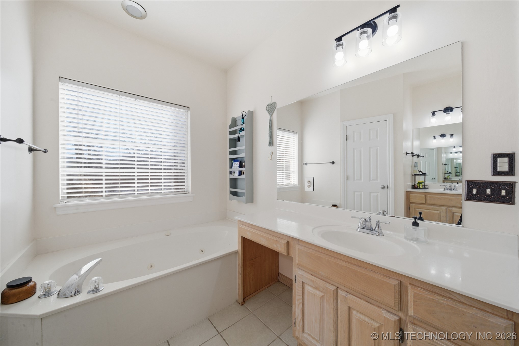 11713 S 96th East Place Property Photo 19