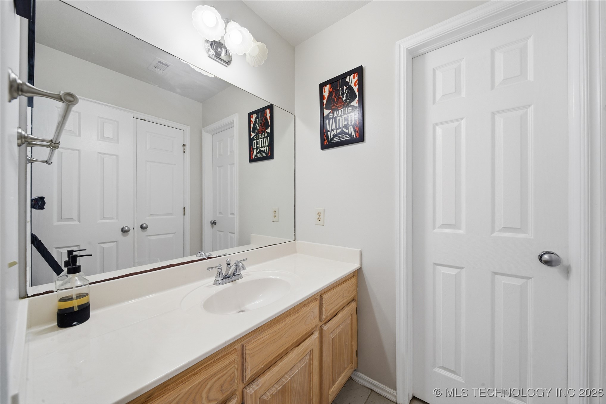 11713 S 96th East Place Property Photo 23