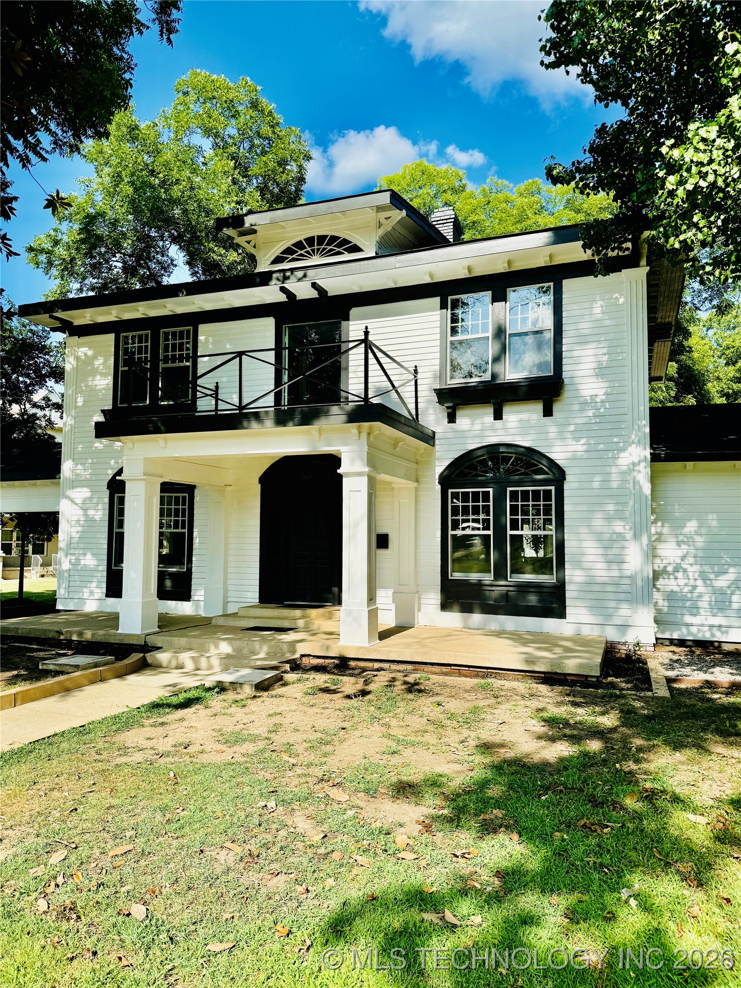 214 E Street Sw Property Photo 1