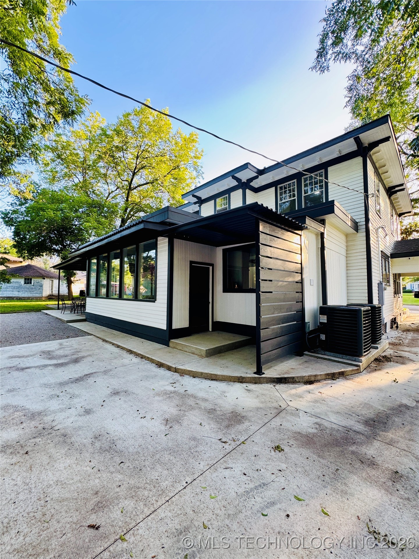 214 E Street Sw Property Photo 38