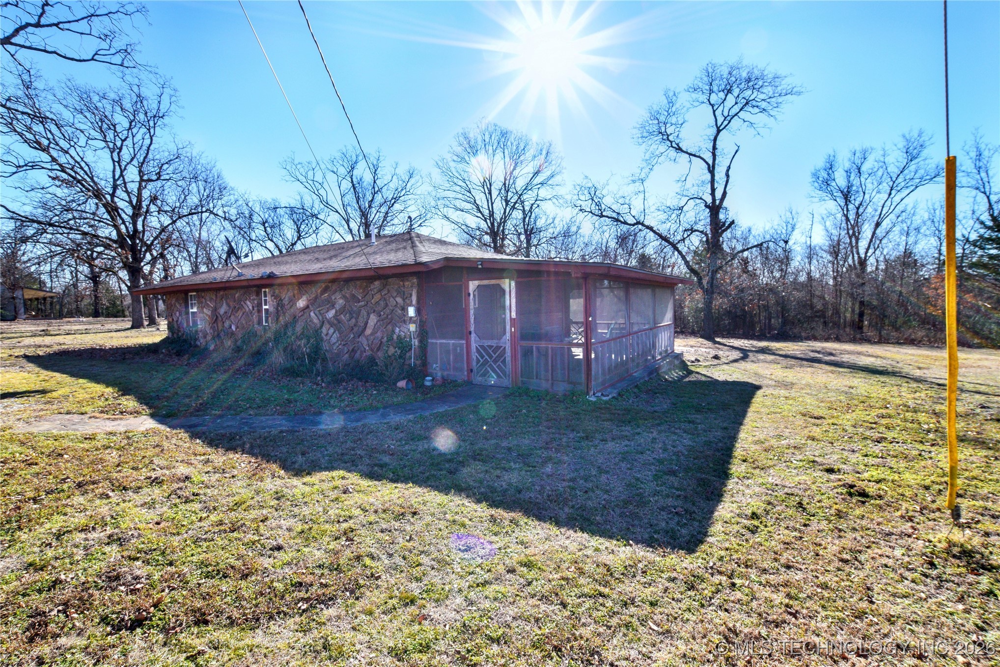 452058 E 965 Loop Property Photo 3