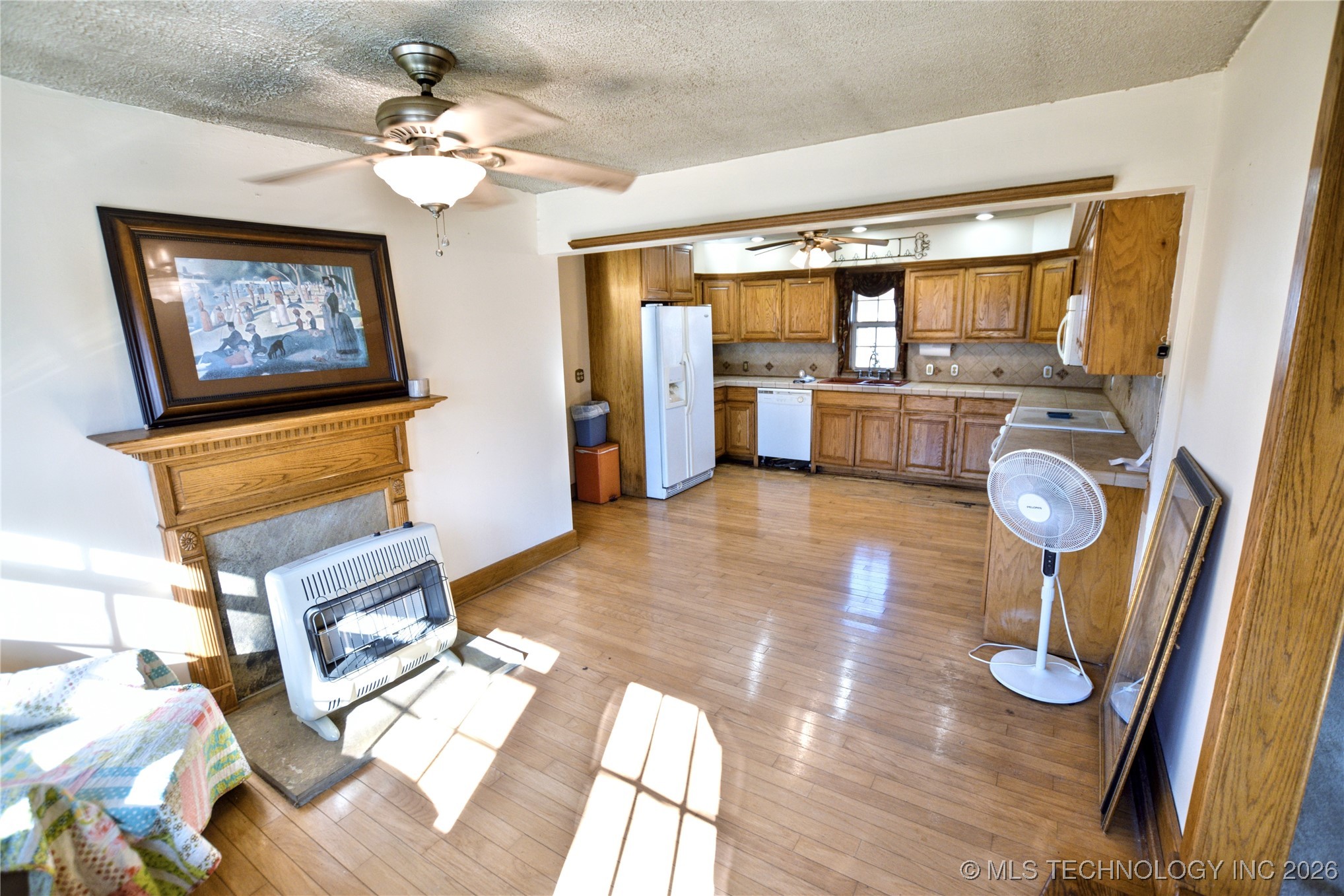 452058 E 965 Loop Property Photo 4