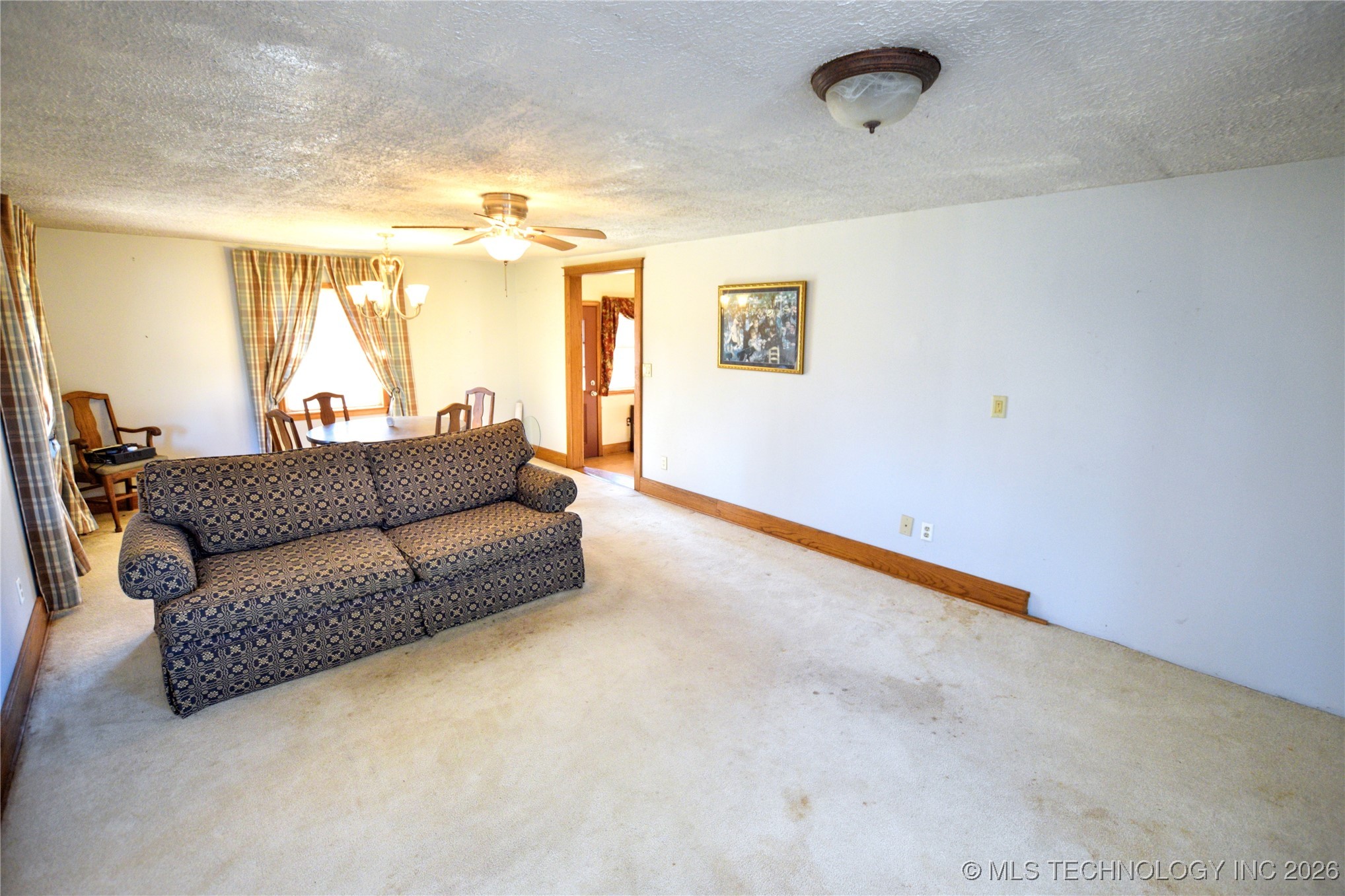 452058 E 965 Loop Property Photo 11