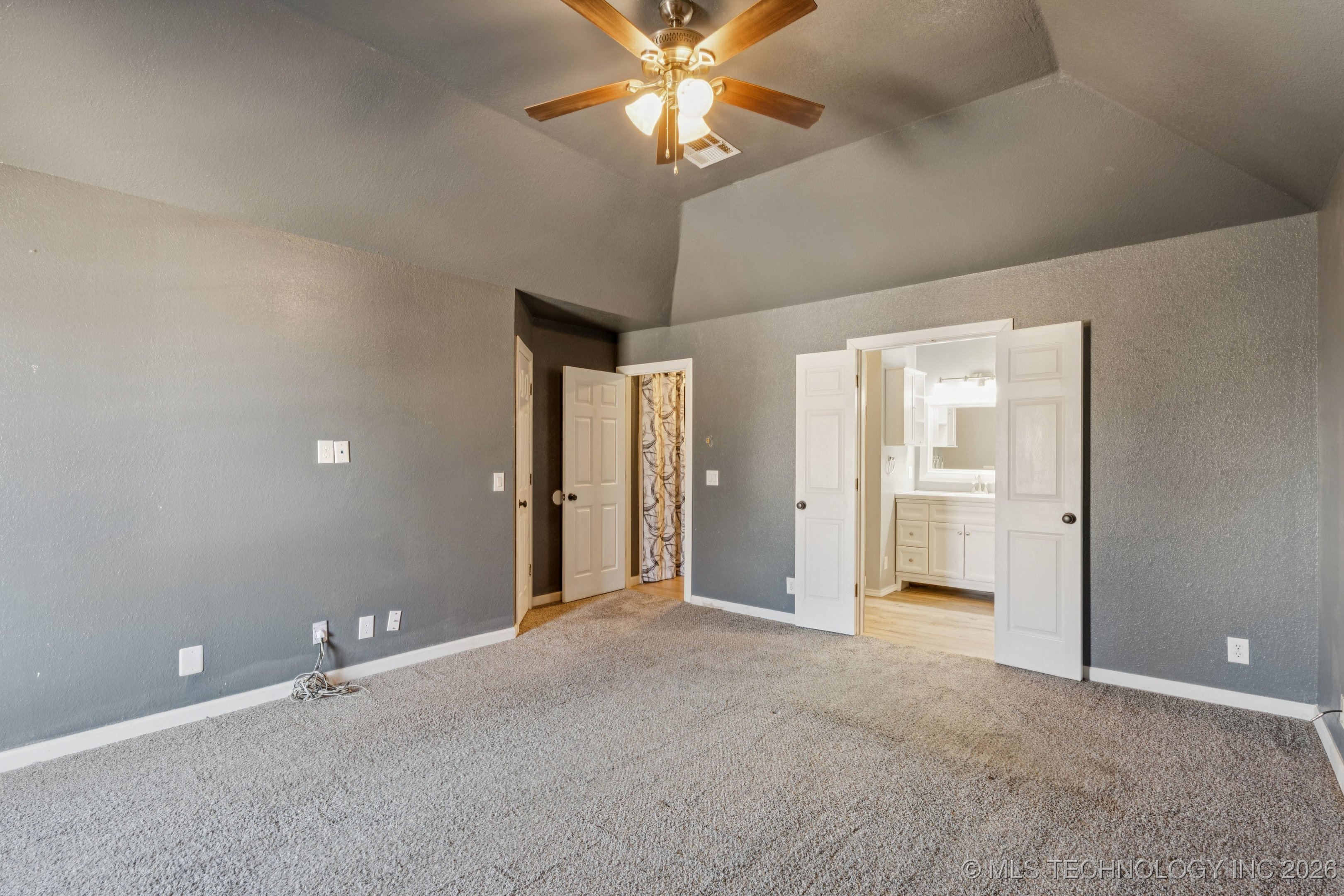 9008 E 88th Street Property Photo 14