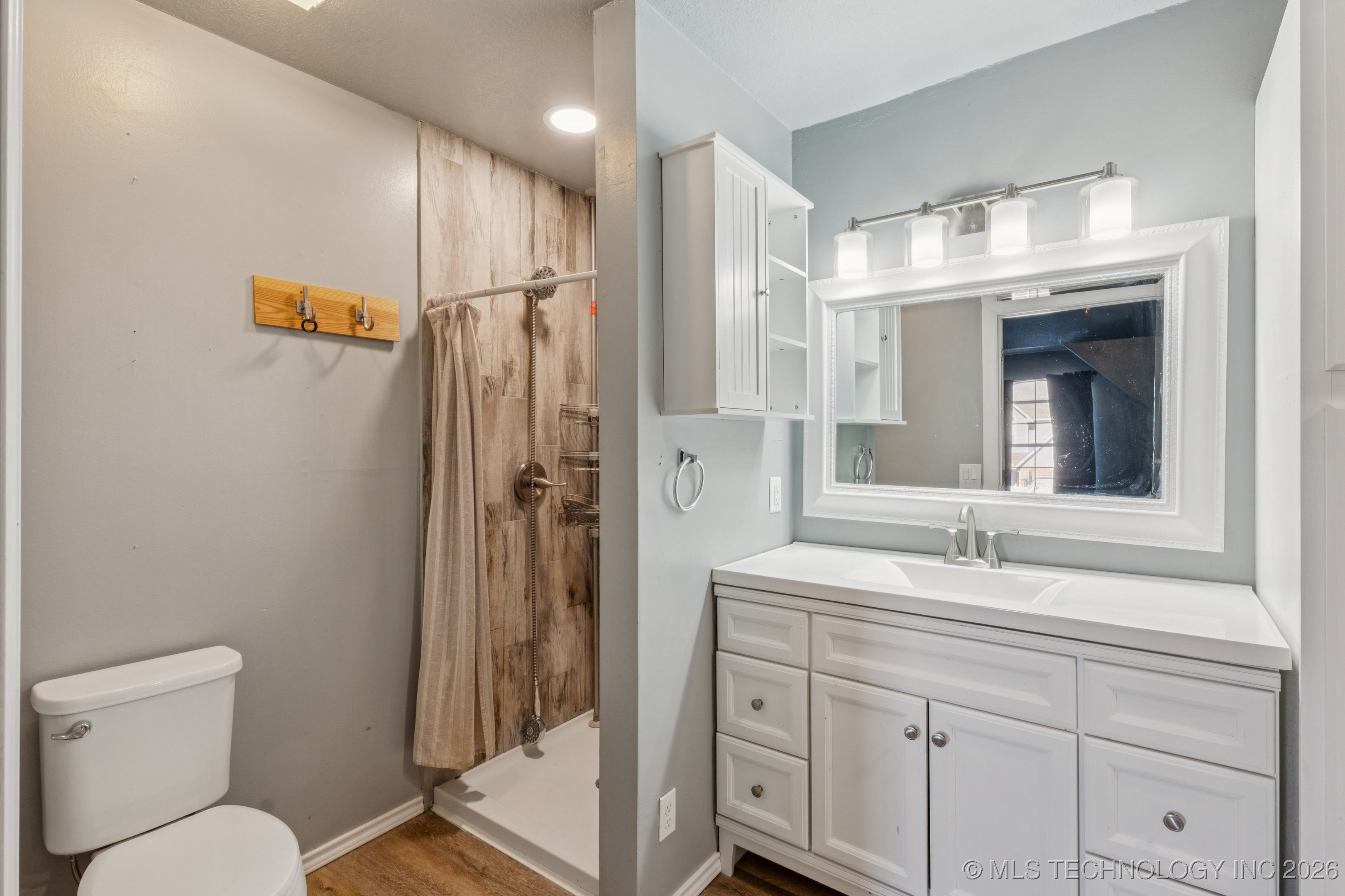 9008 E 88th Street Property Photo 16