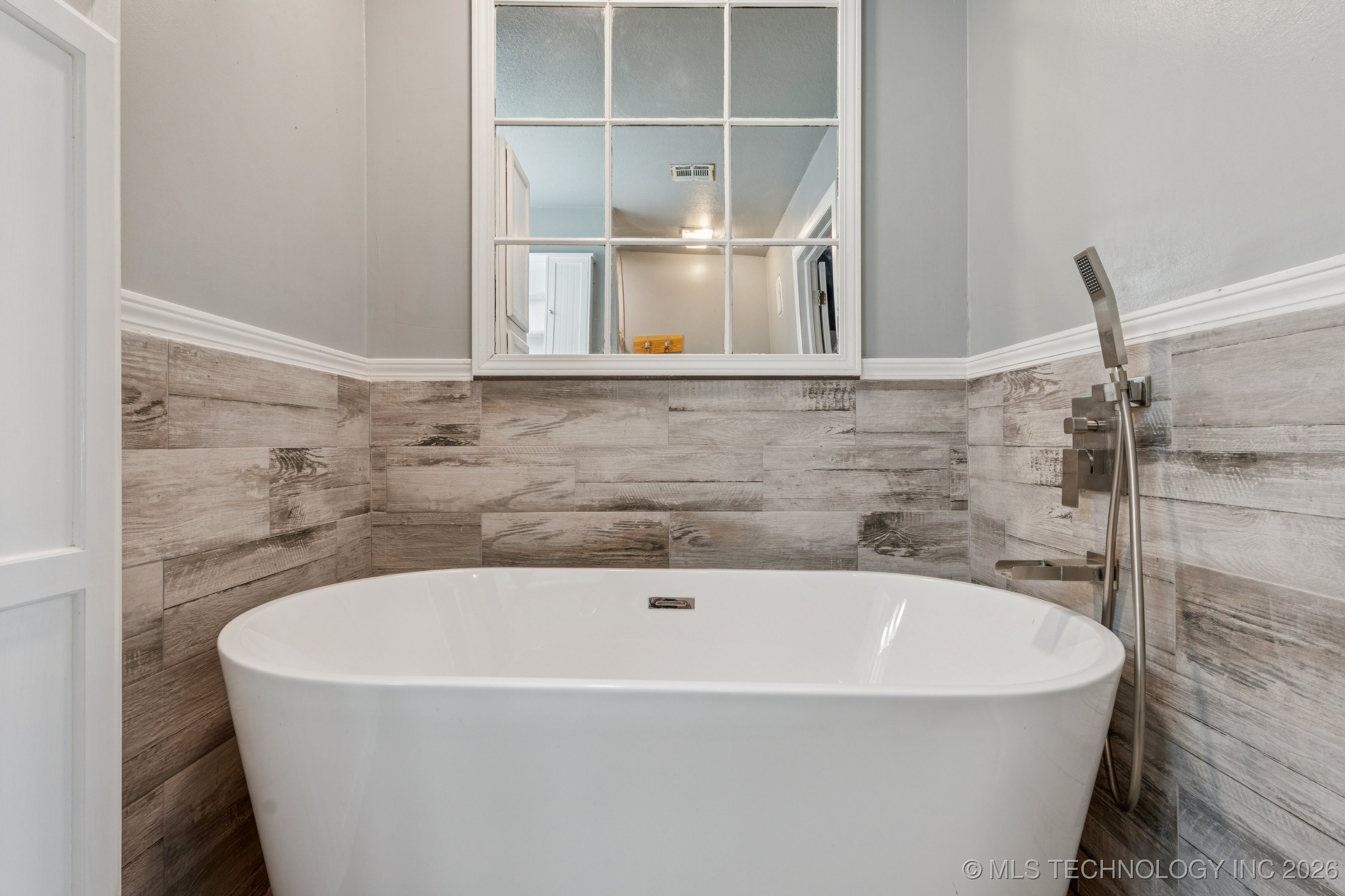 9008 E 88th Street Property Photo 18