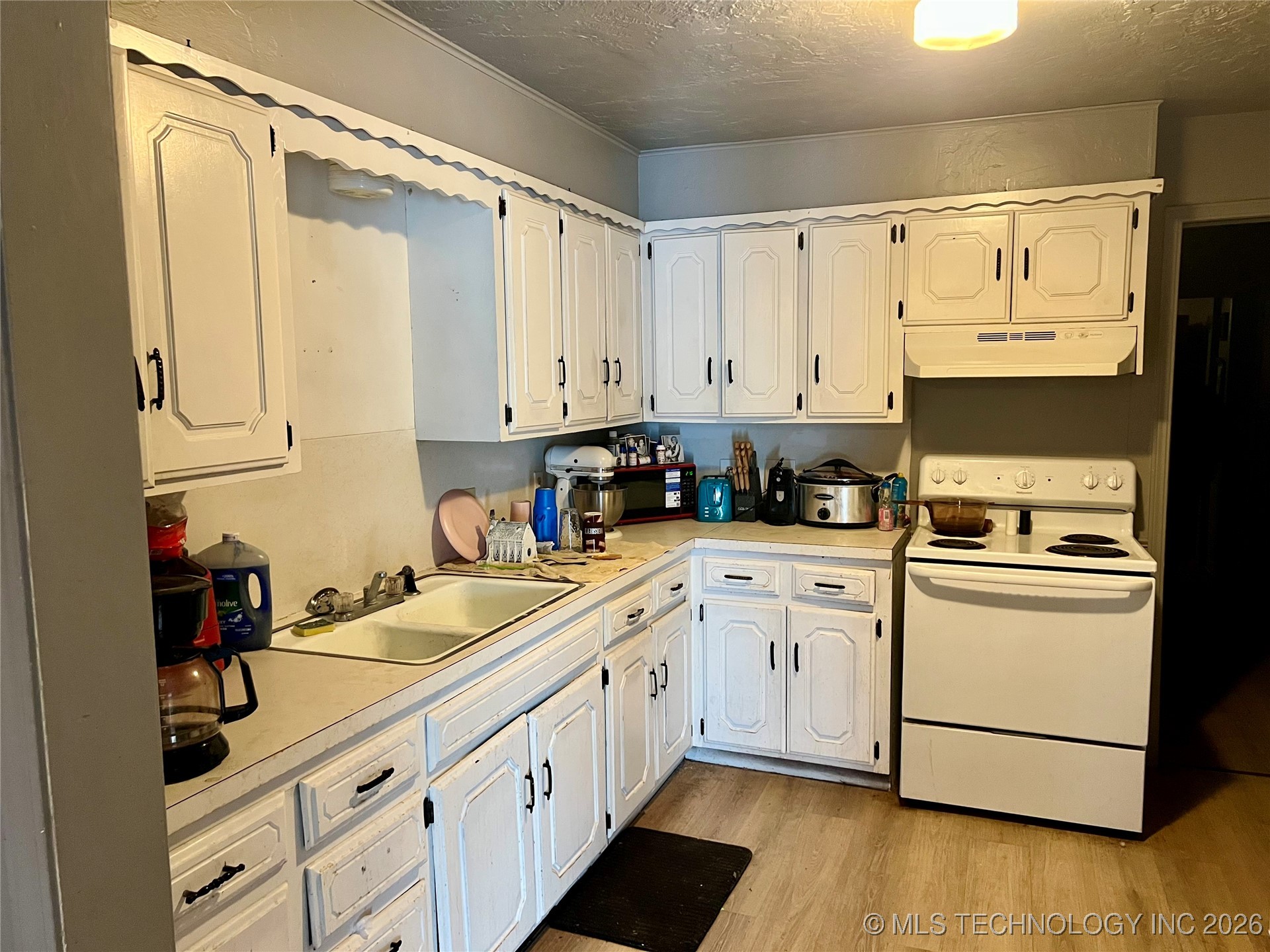 129 W 16th Property Photo 3