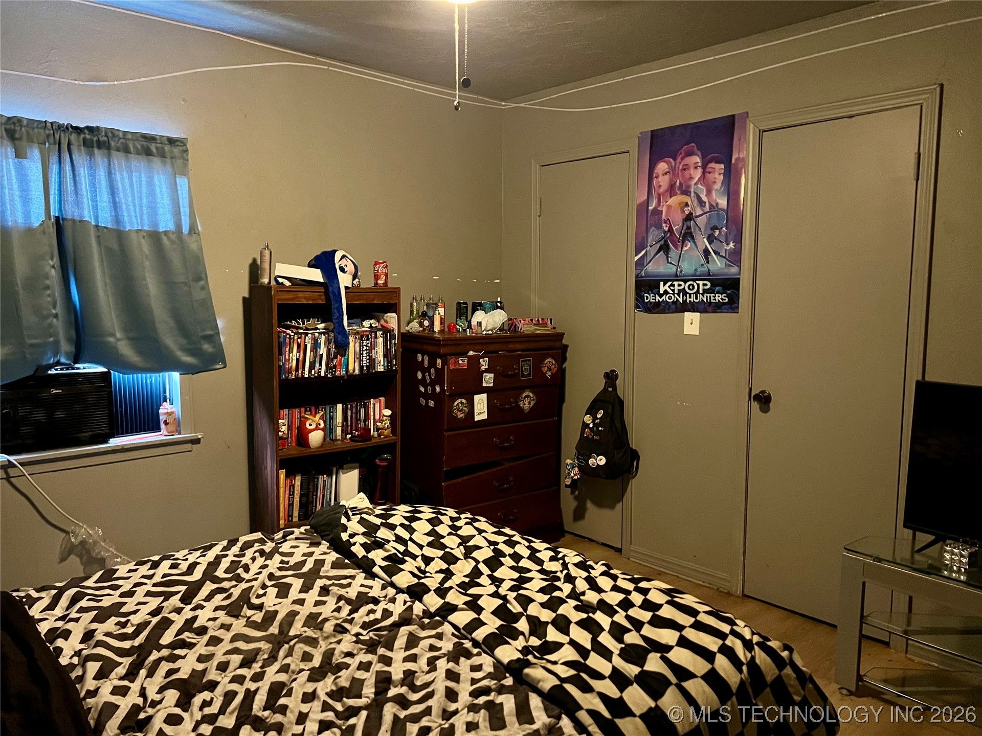 129 W 16th Property Photo 6