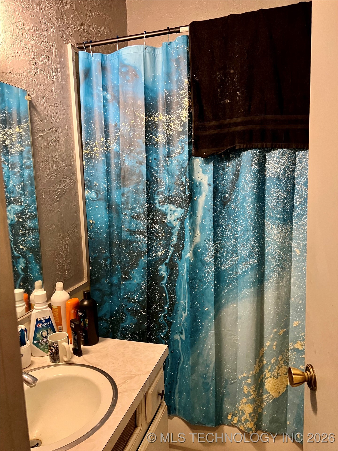 129 W 16th Property Photo 8