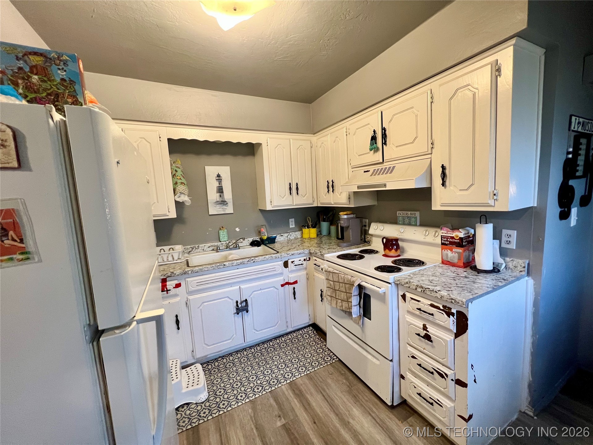 129 W 16th Property Photo 13