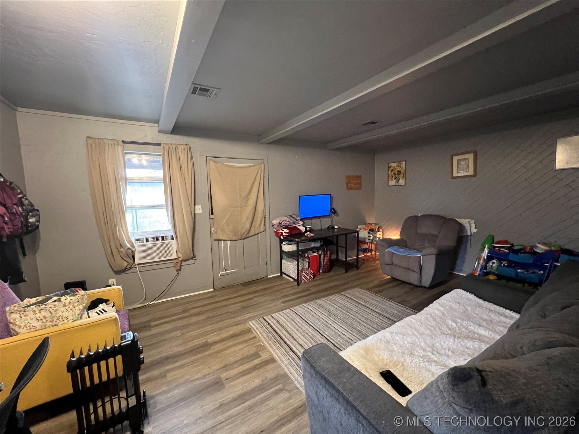 129 W 16th Property Photo 17