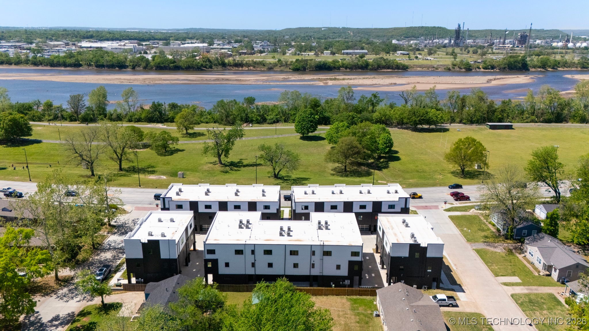 3769 S Riverside Drive 3769 Property Photo 29