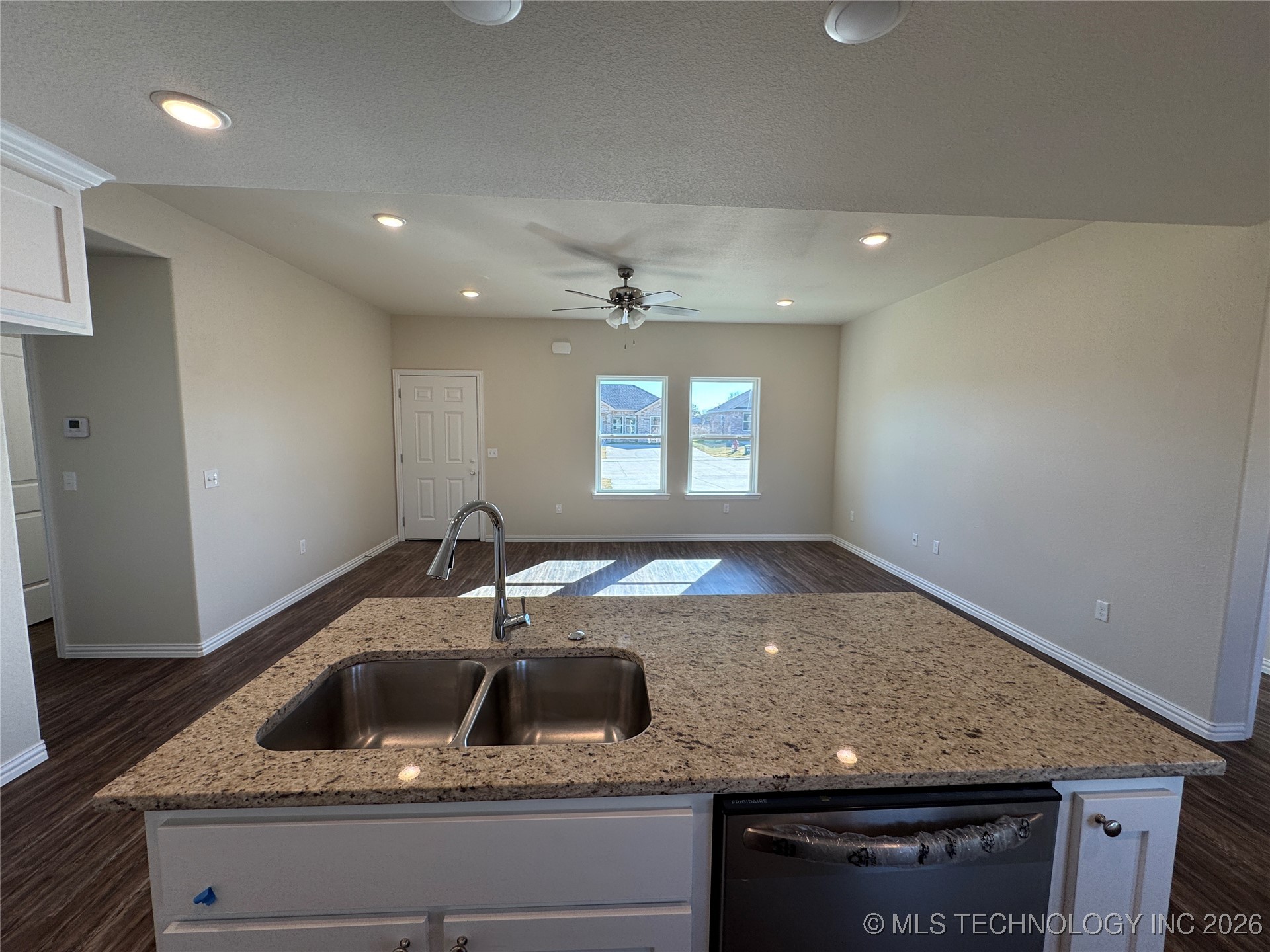 508 Honeysuckle Lane Property Photo 3