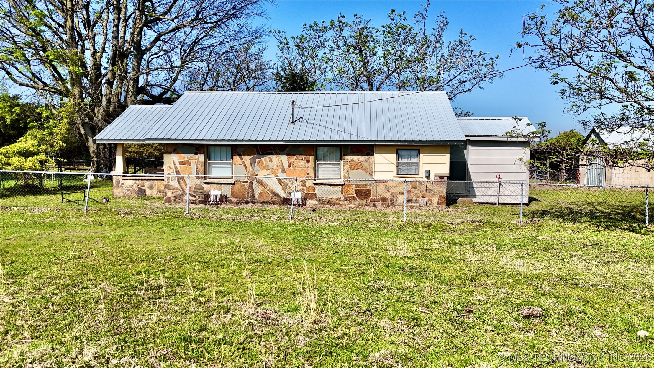2 W County Road 1260 Property Photo 20