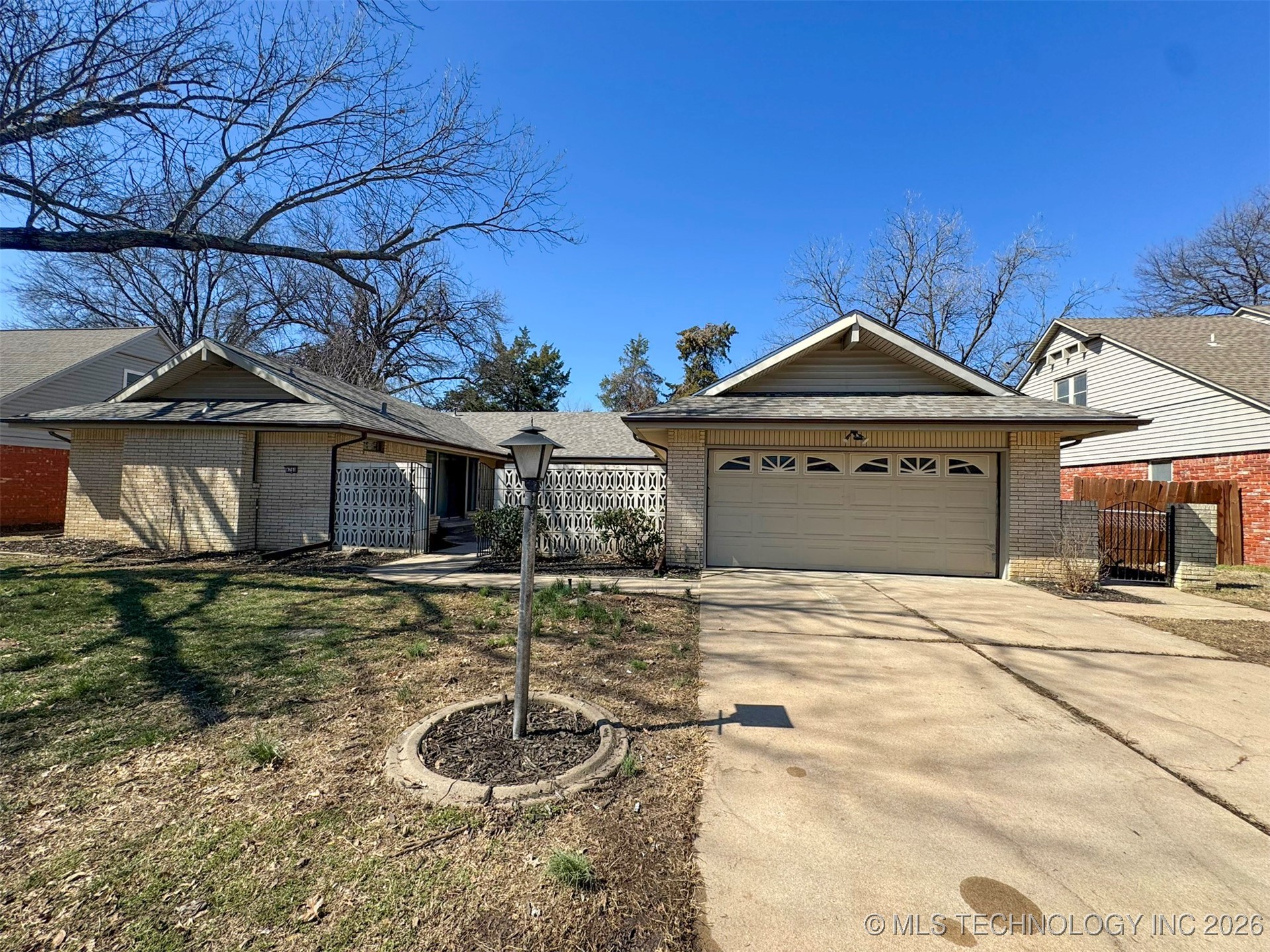 4760 S Irvington Avenue Property Photo 1