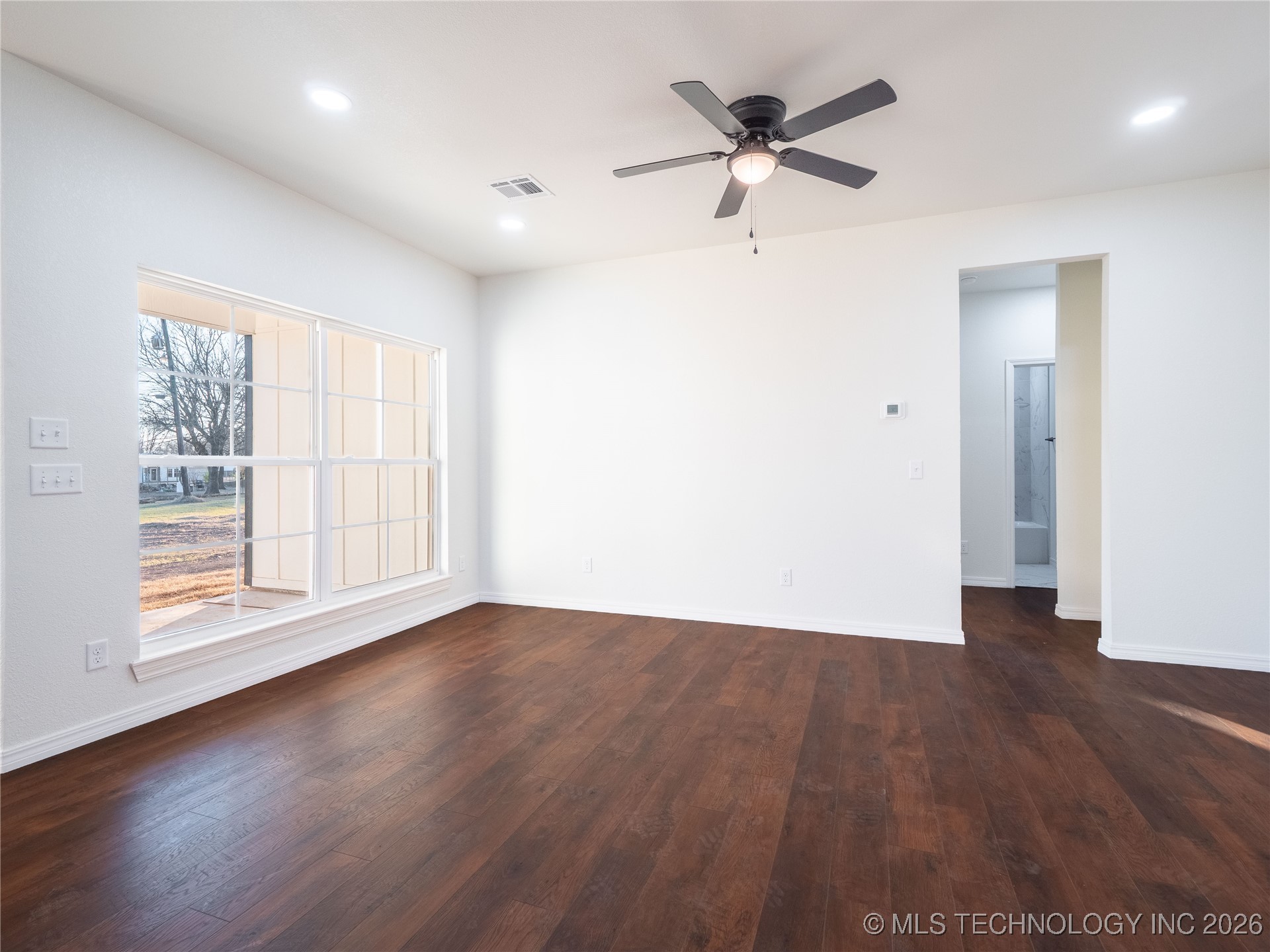 200 Townsend Avenue Property Photo 4