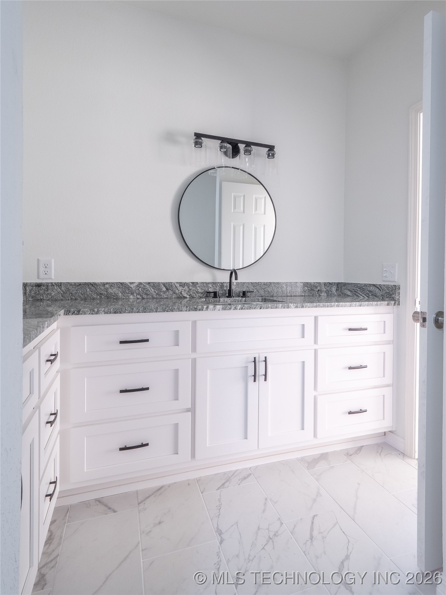 200 Townsend Avenue Property Photo 19