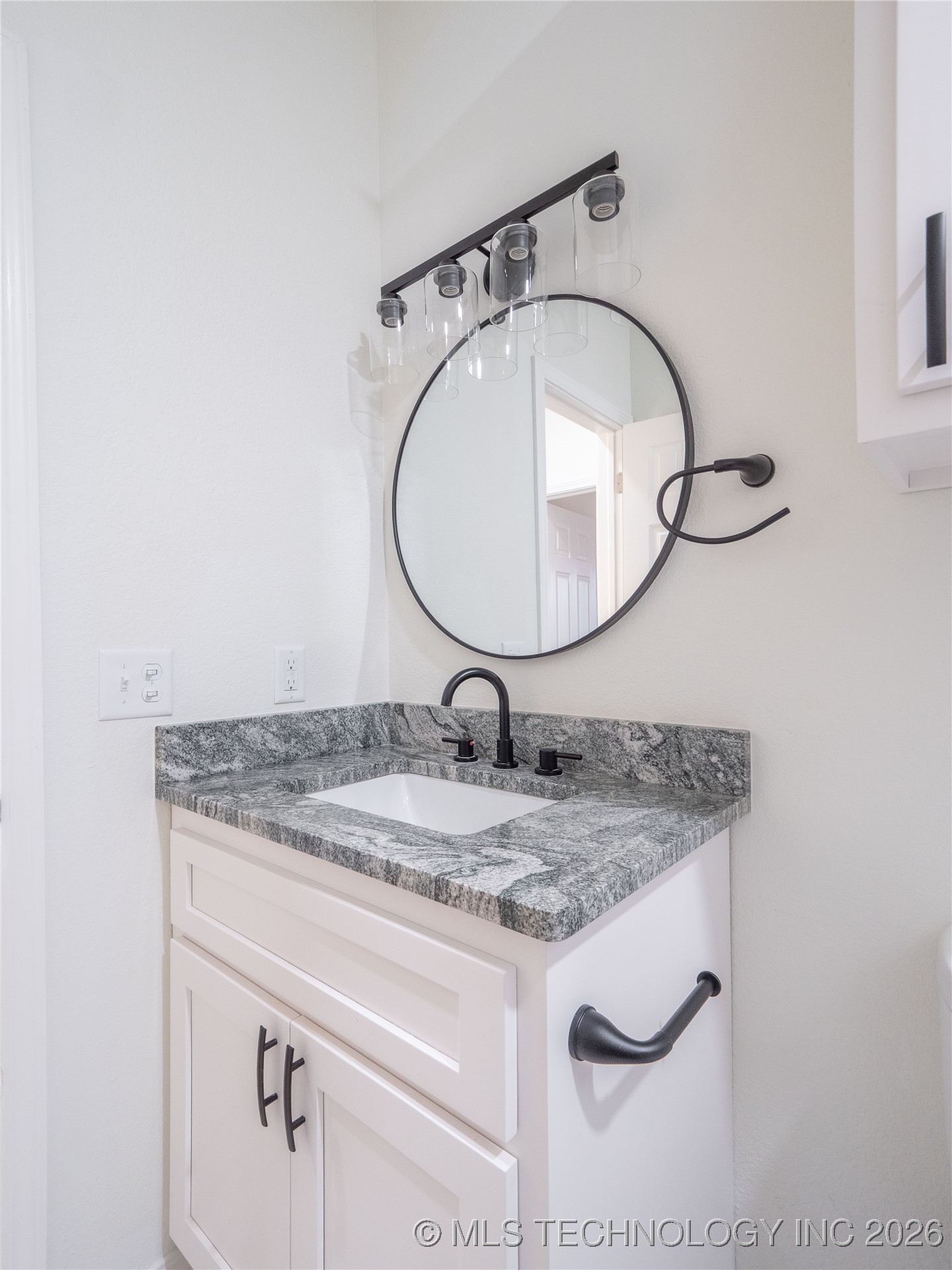 200 Townsend Avenue Property Photo 22