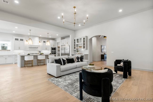 12036 S Vandalia Avenue E Property Photo 4