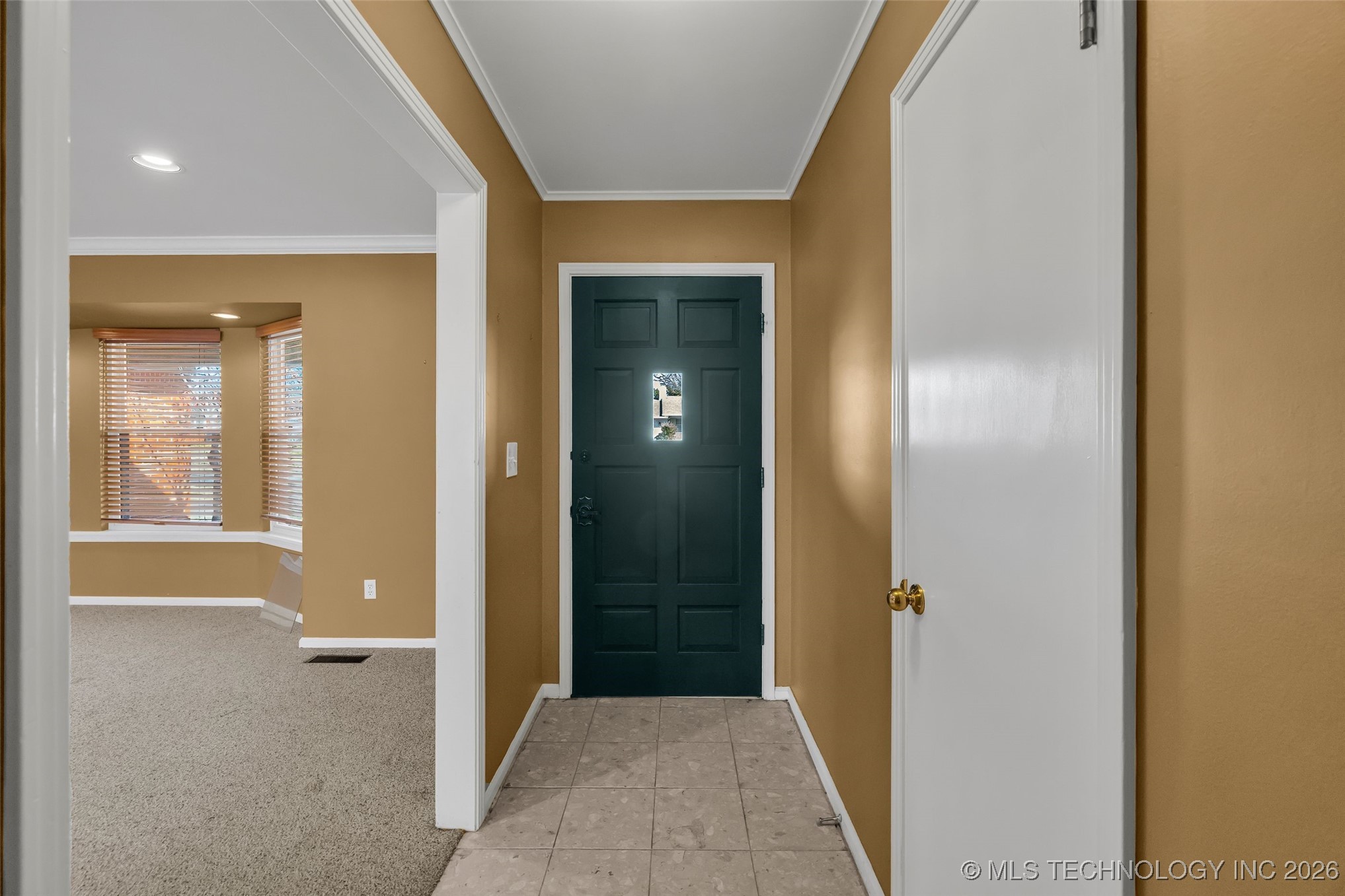 3718 E 56th Street Property Photo 4