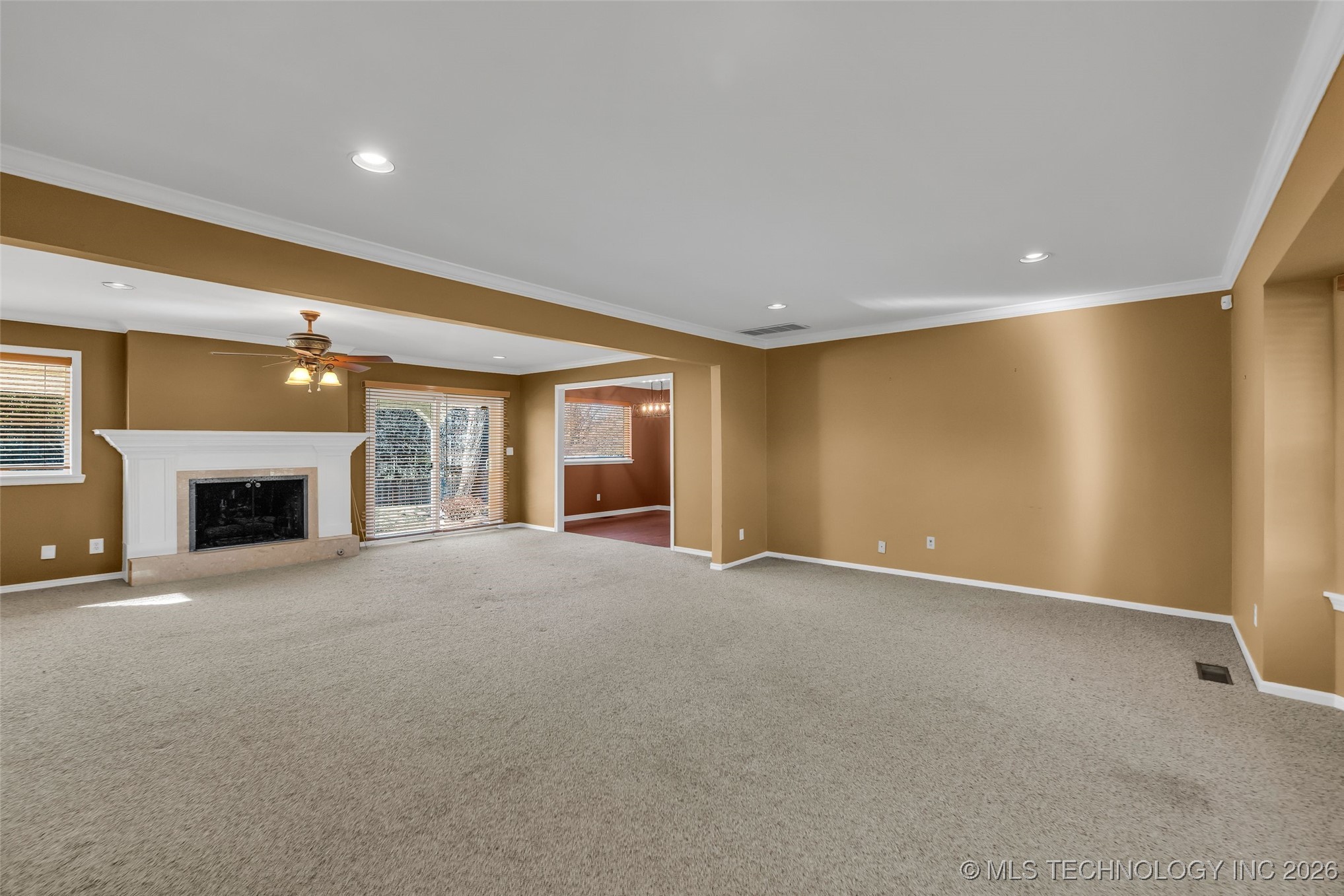 3718 E 56th Street Property Photo 5