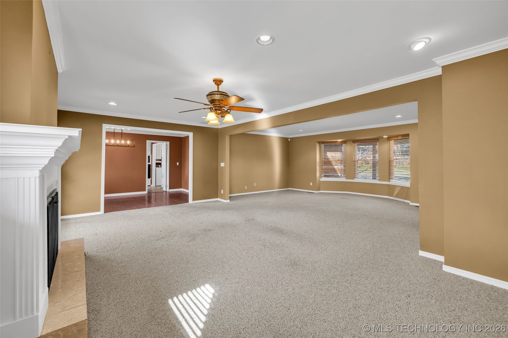 3718 E 56th Street Property Photo 8