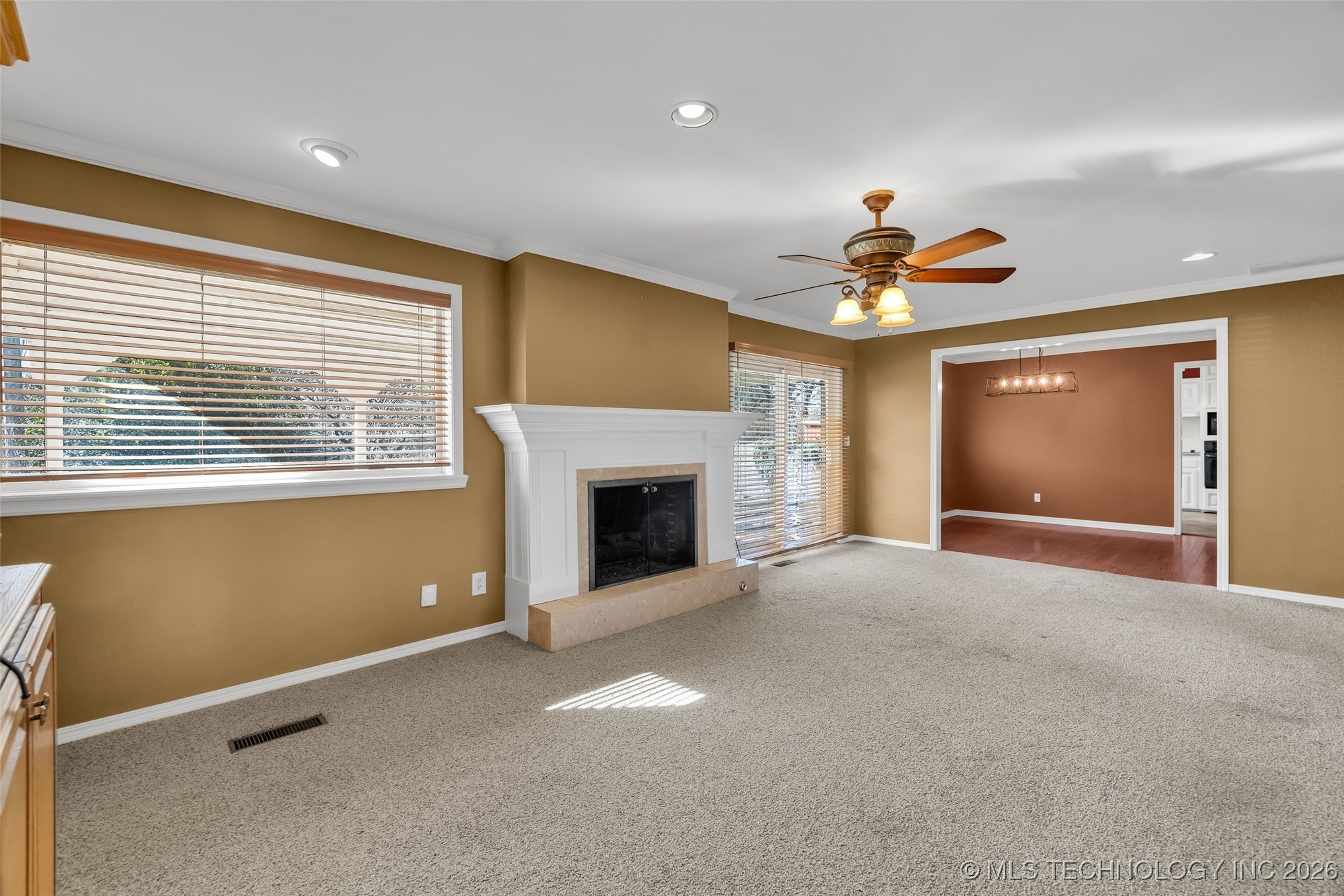 3718 E 56th Street Property Photo 9