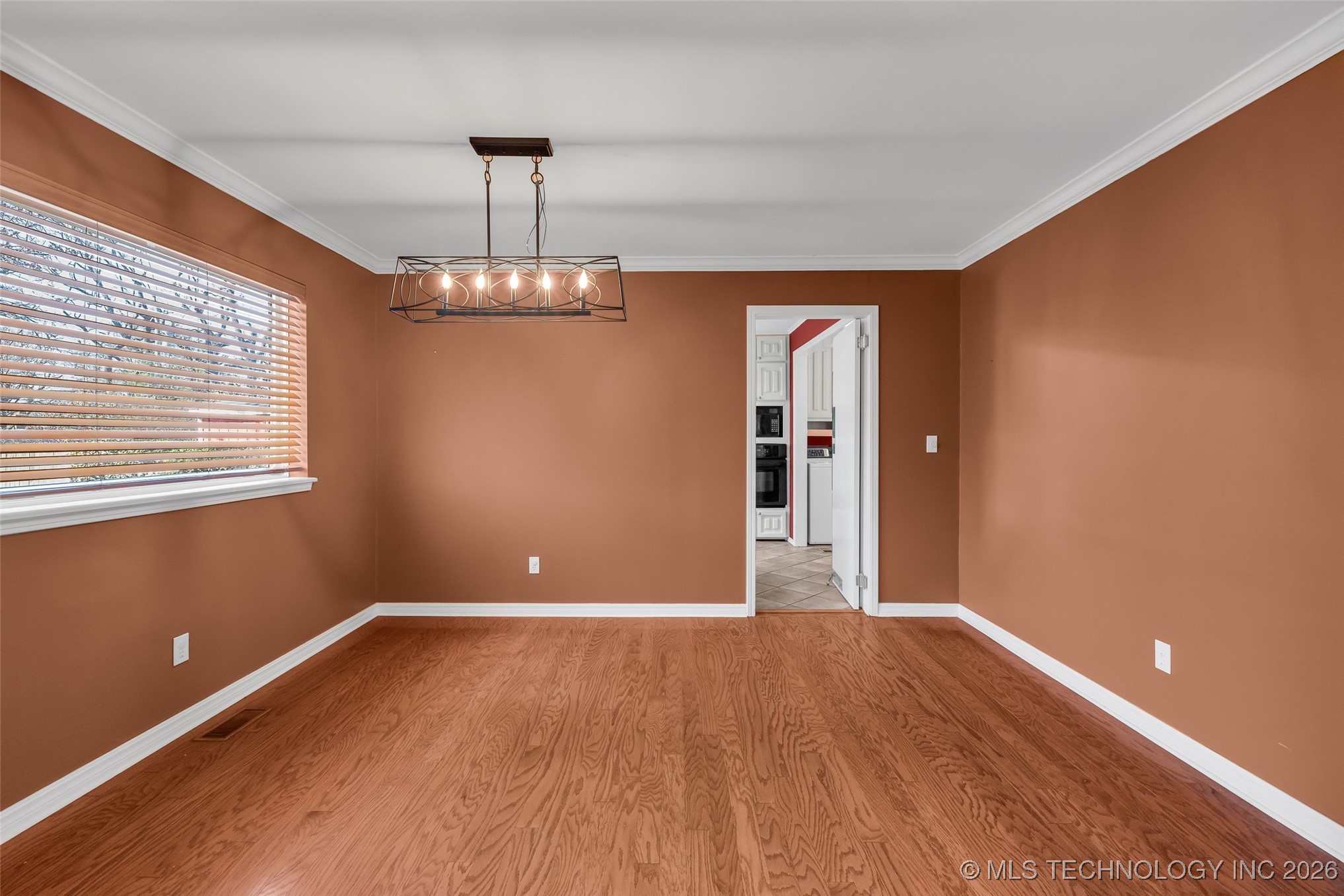 3718 E 56th Street Property Photo 10