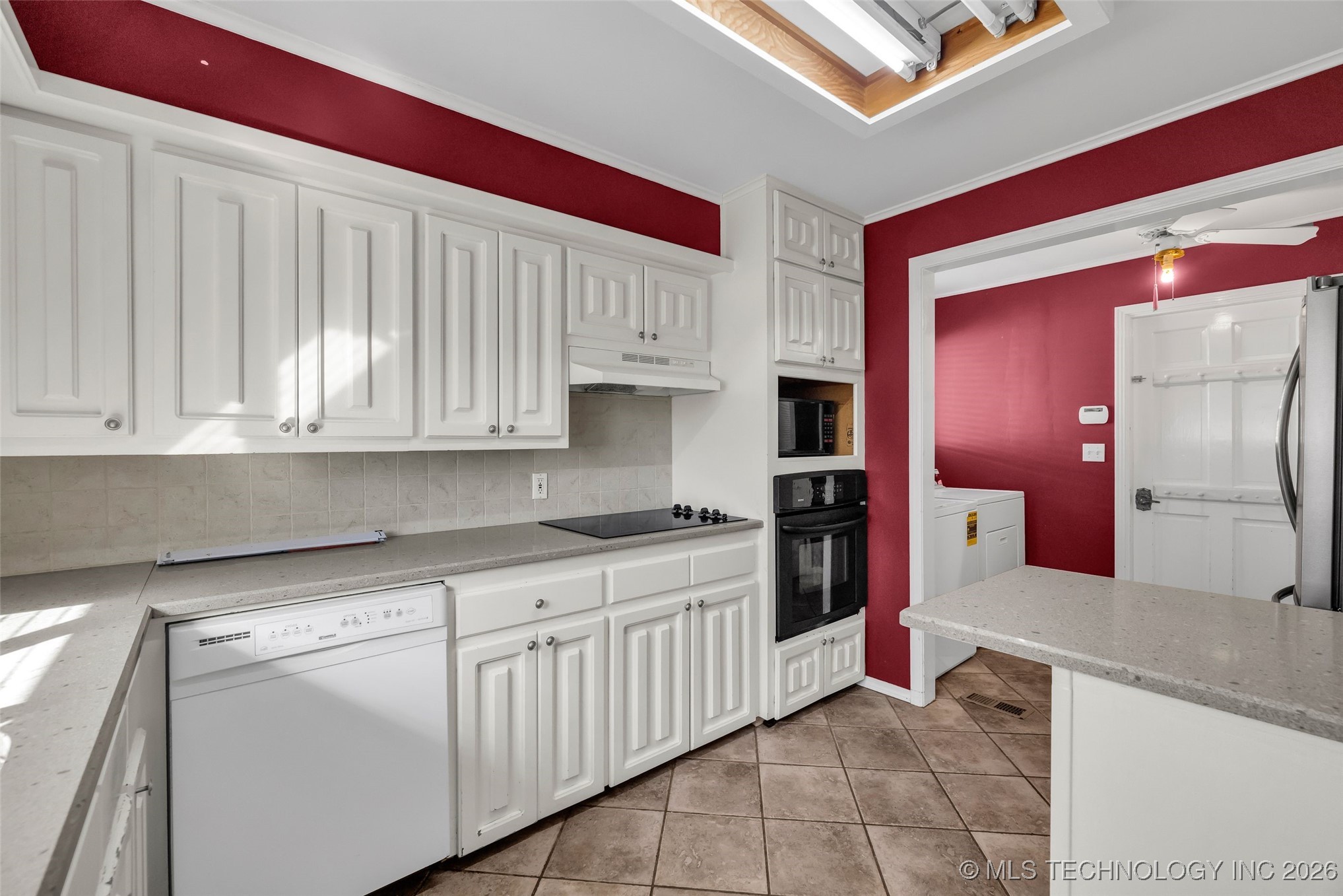 3718 E 56th Street Property Photo 15