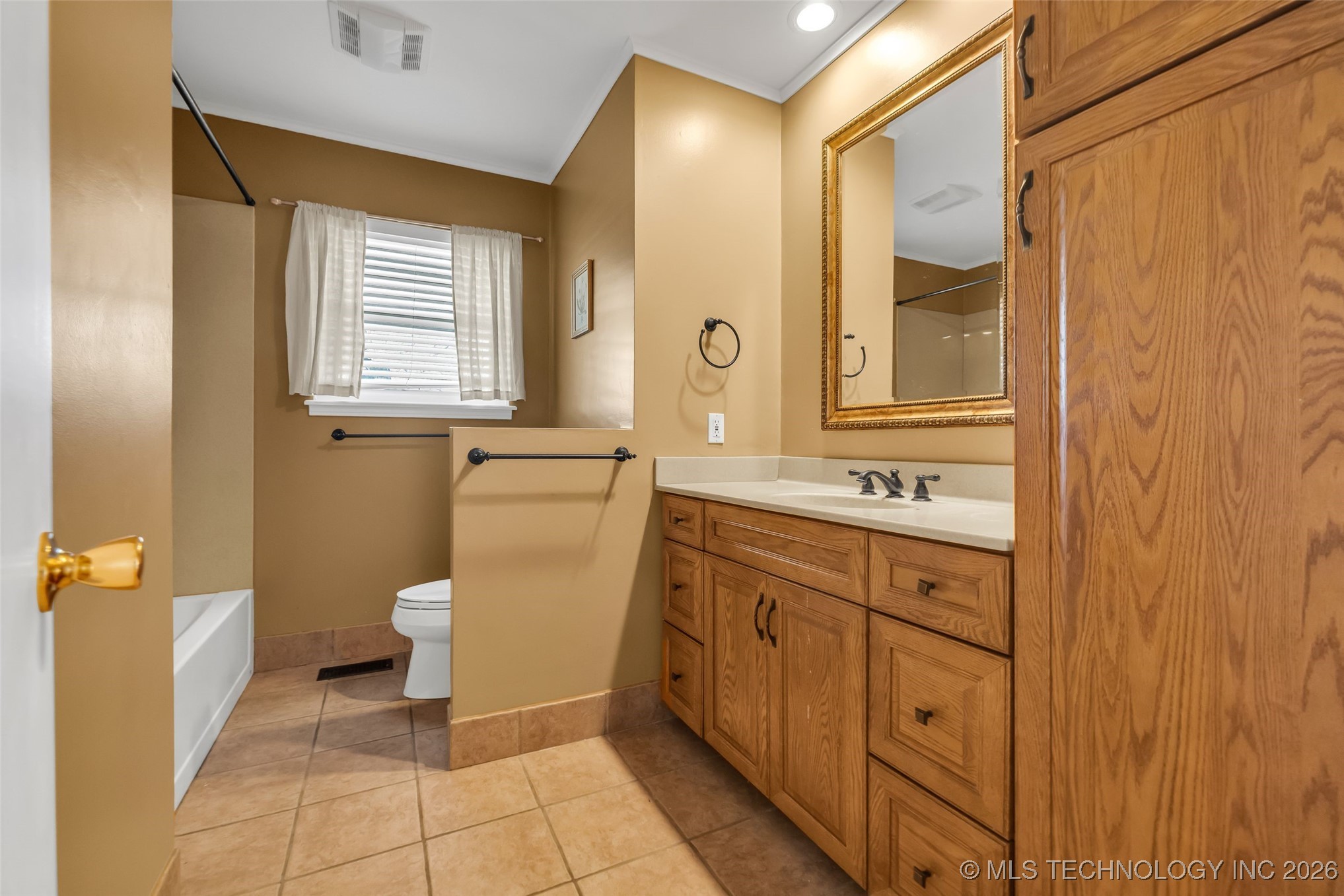 3718 E 56th Street Property Photo 26