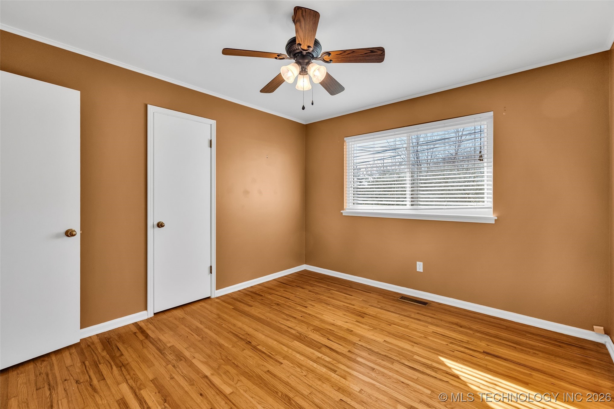 3718 E 56th Street Property Photo 29