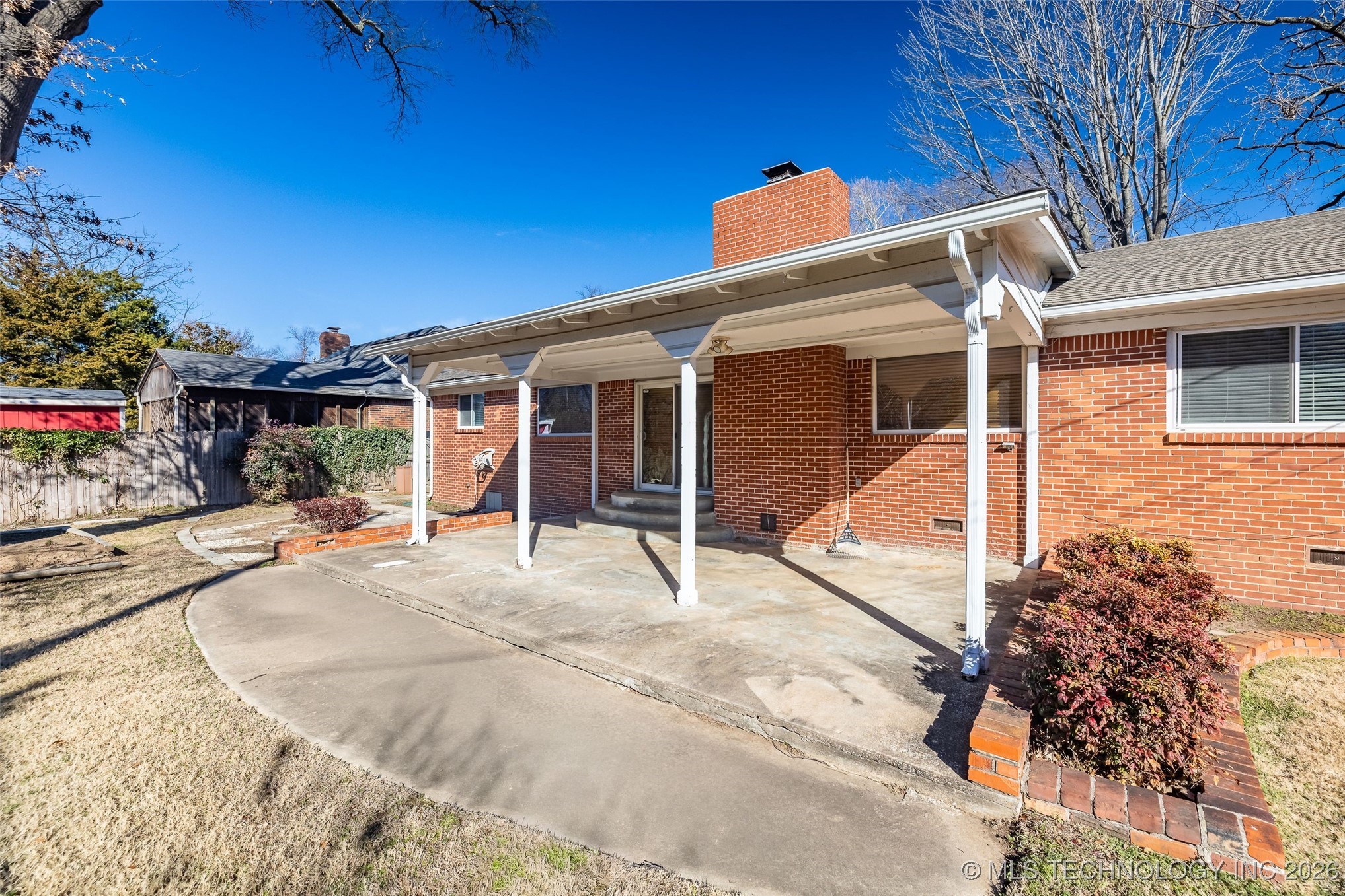 3718 E 56th Street Property Photo 33